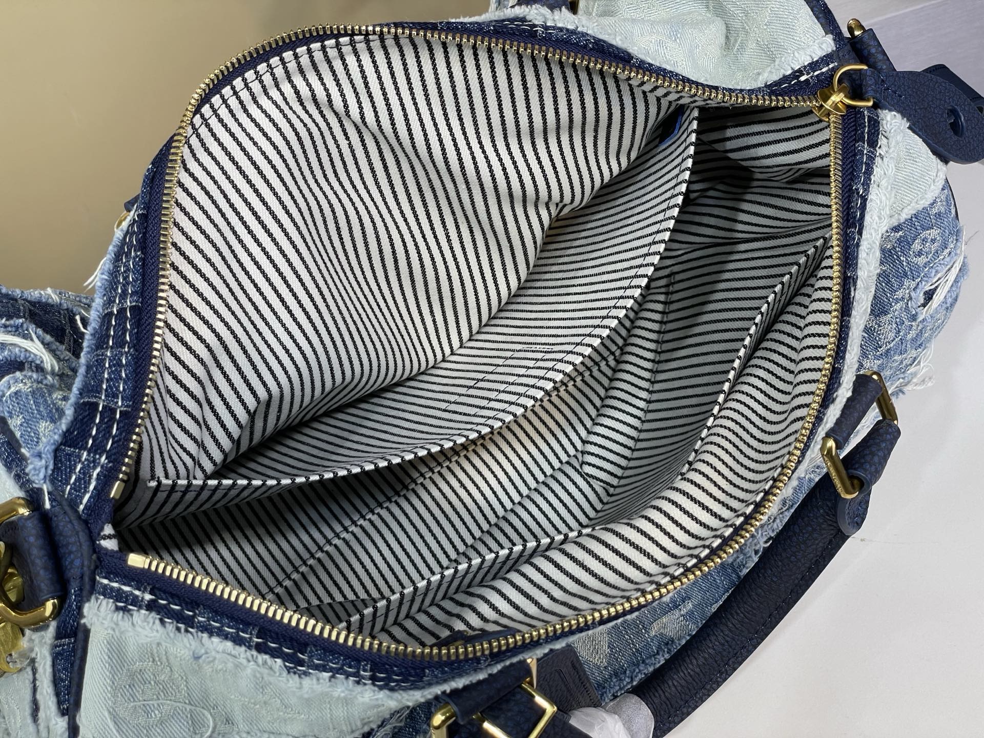 Louis Vuitton Basic Bag Cow Leather Gold M-l-s