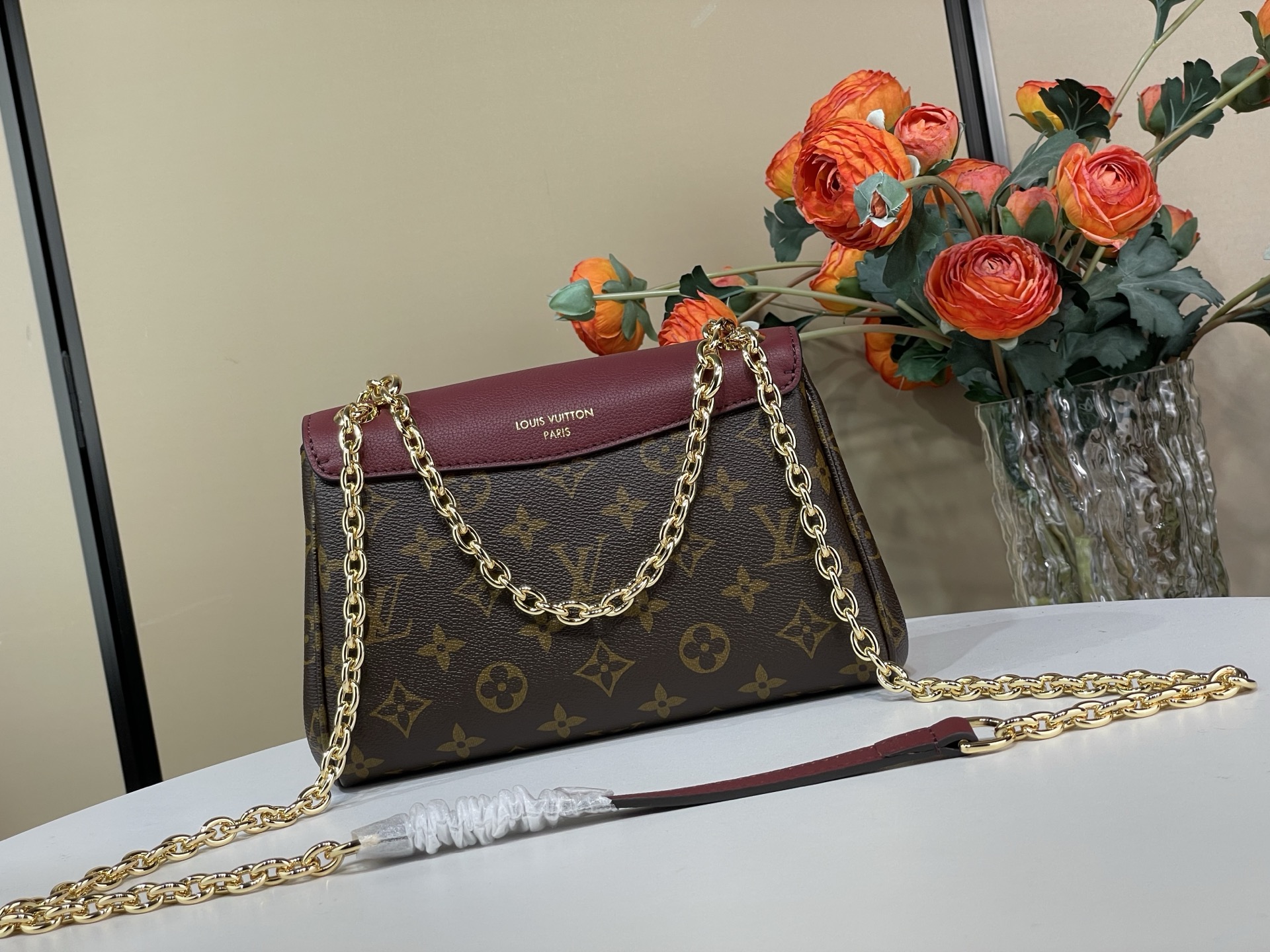 Louis Vuitton Basic Bag Canvas Black M-s