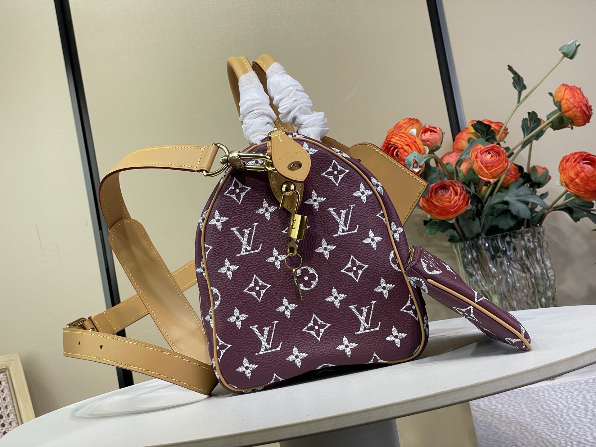 Louis Vuitton Basic Bag Cow Leather M-l-s