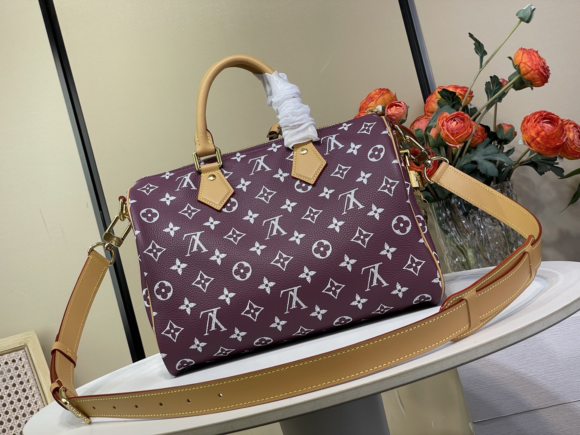 Louis Vuitton Basic Bag Cow Leather M-l-s