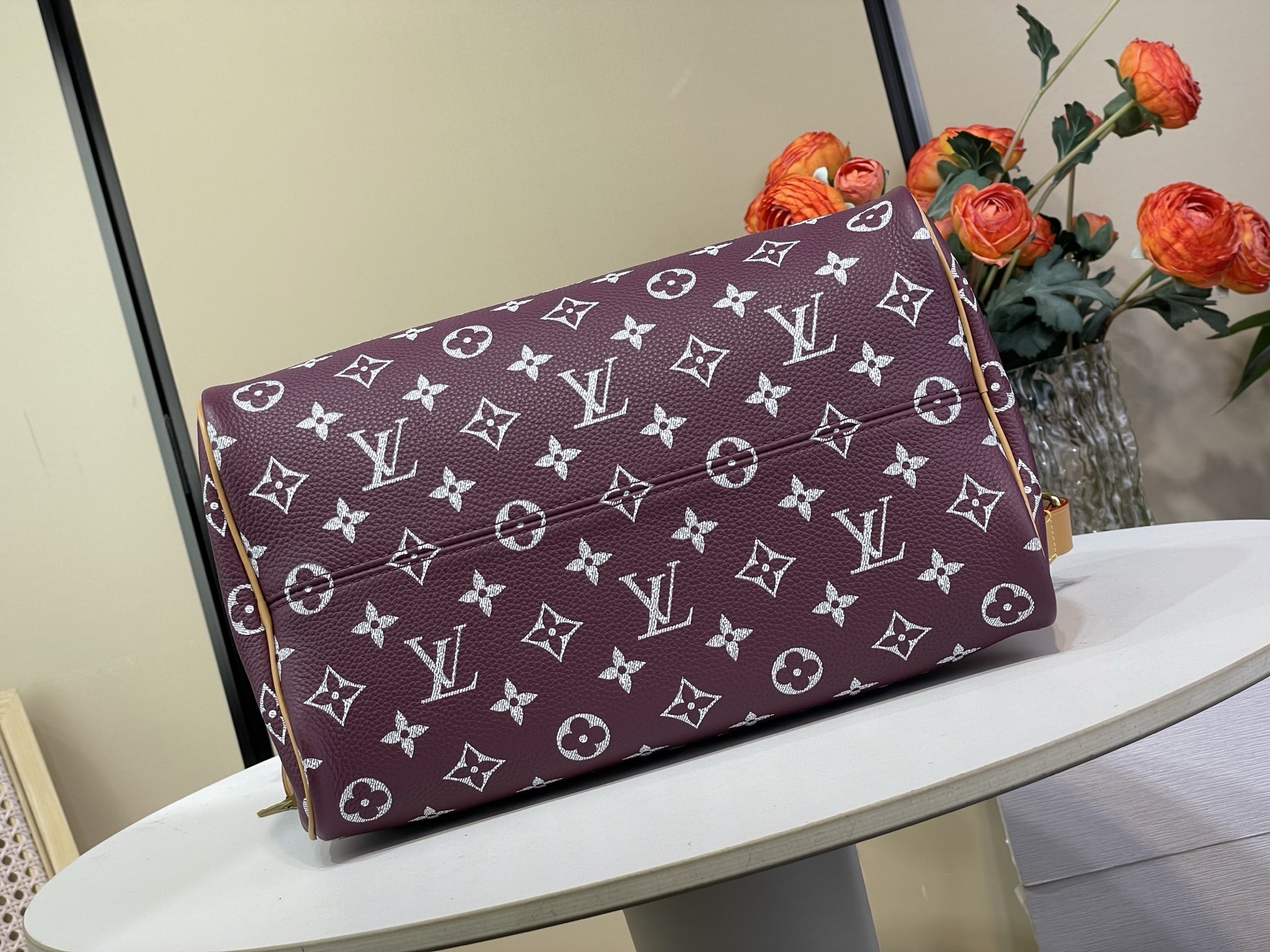 Louis Vuitton Basic Bag Cow Leather M-l-s