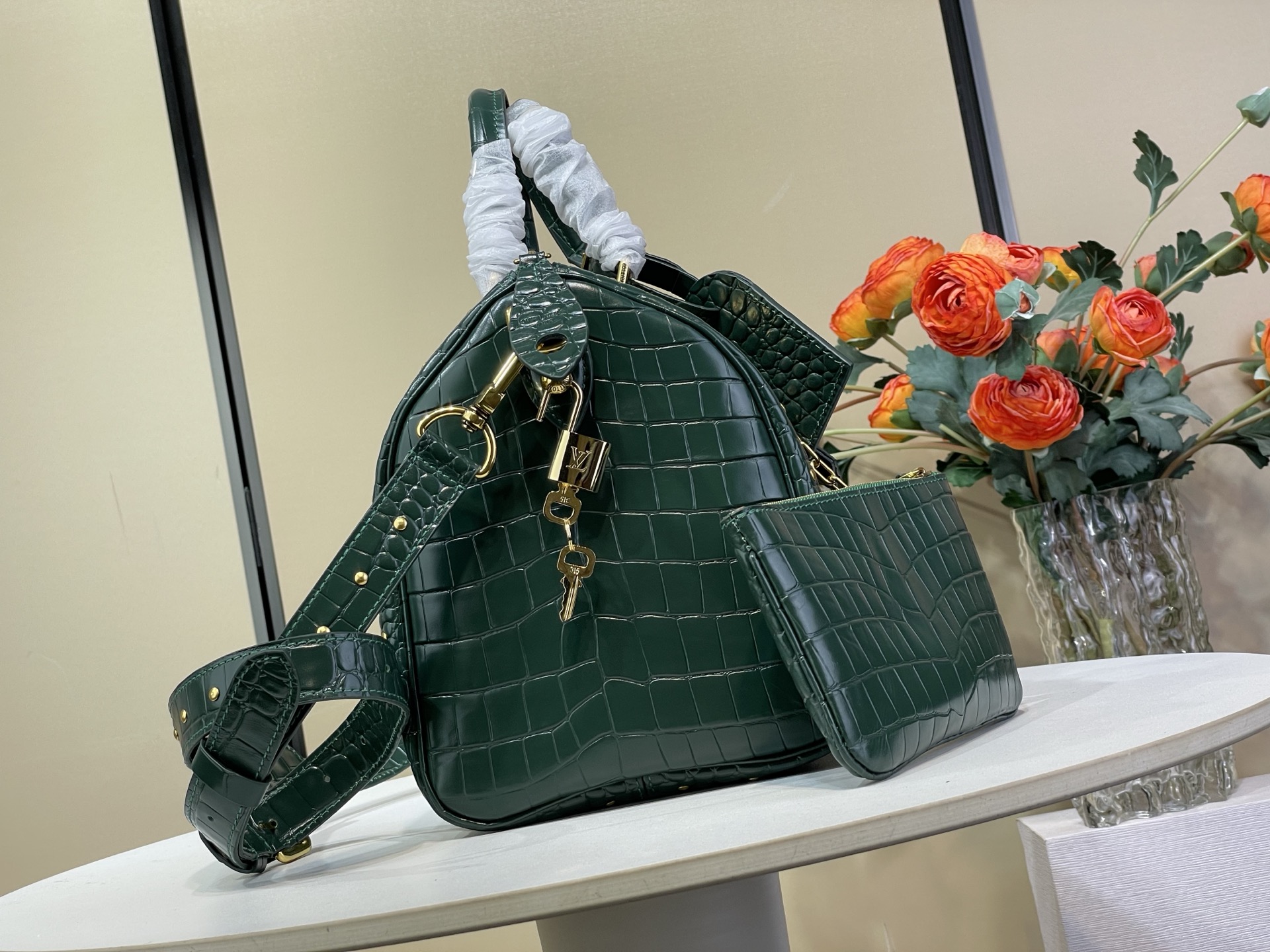 Louis Vuitton Basic Bag Cow Leather Green M-l-s