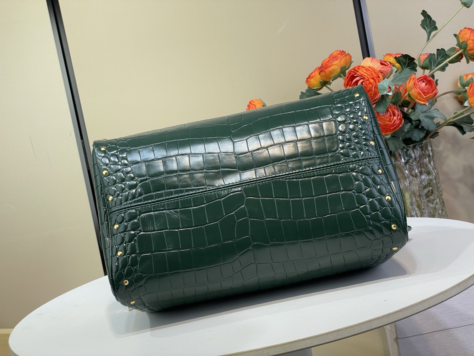 Louis Vuitton Basic Bag Cow Leather Green M-l-s