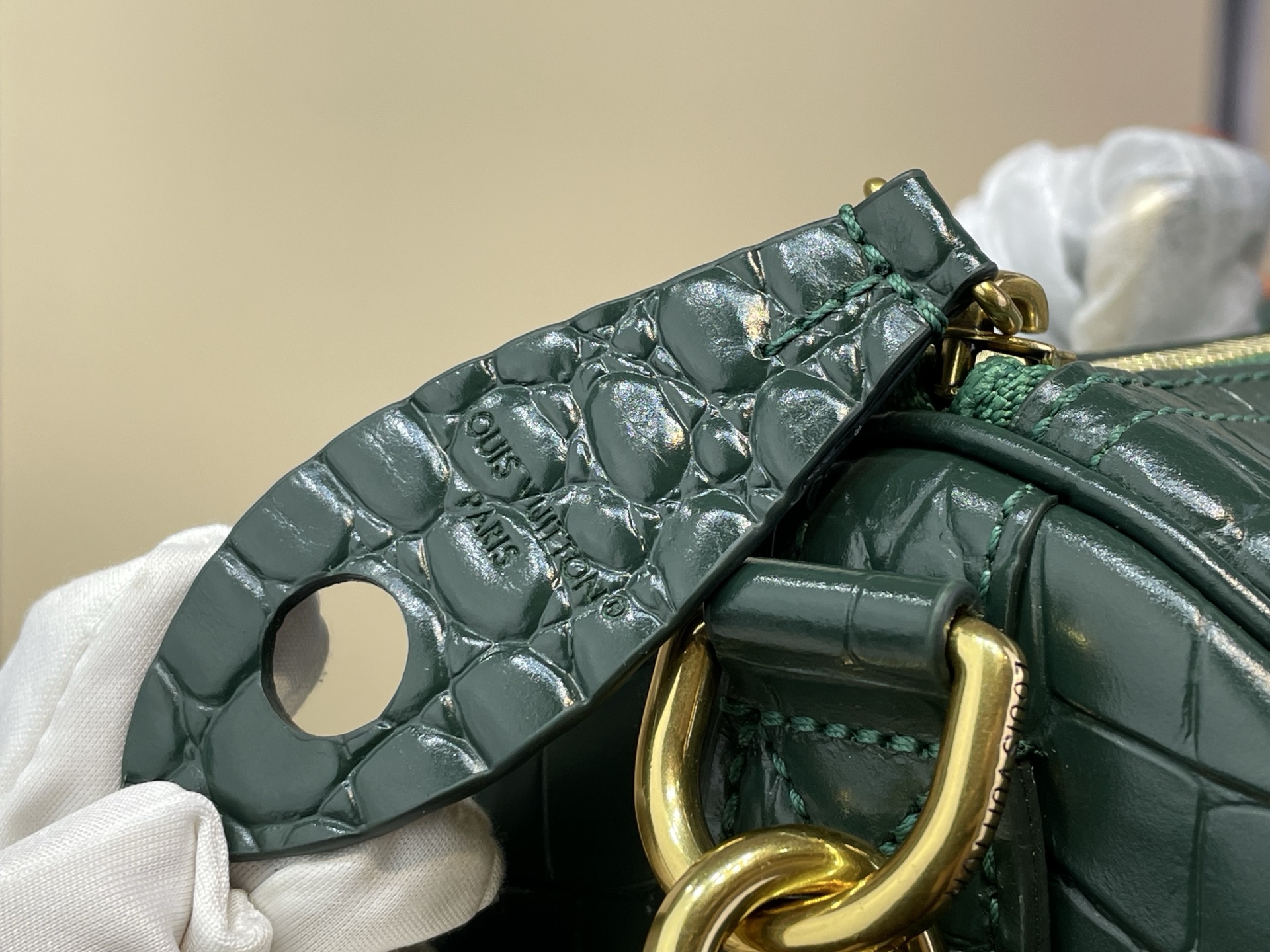 Louis Vuitton Basic Bag Cow Leather Green M-l-s