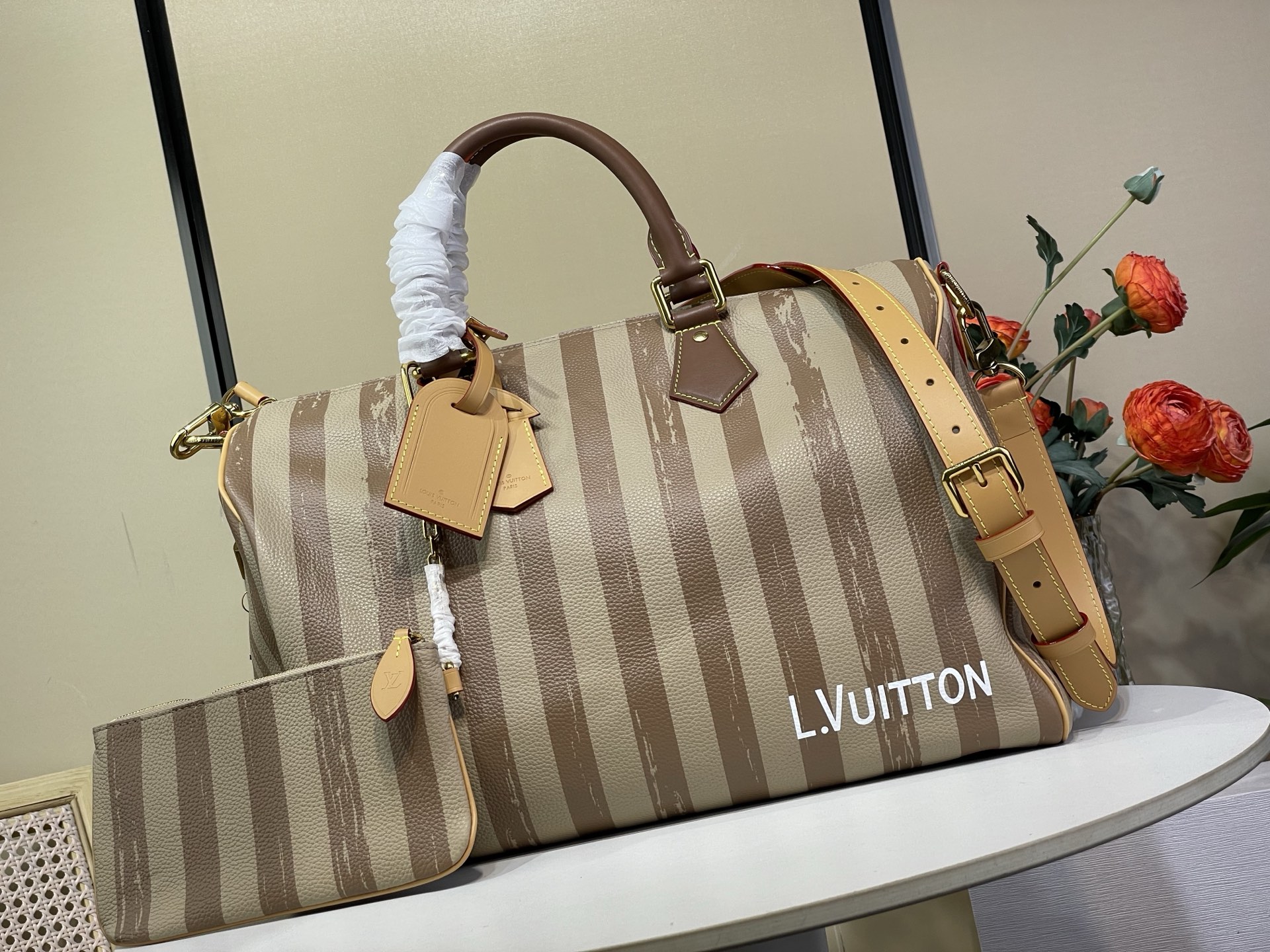Louis Vuitton Basic Bag Cow Leather M-l-s