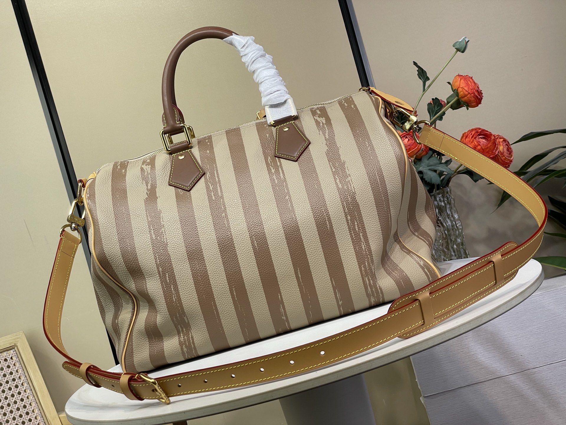 Louis Vuitton Basic Bag Cow Leather M-l-s