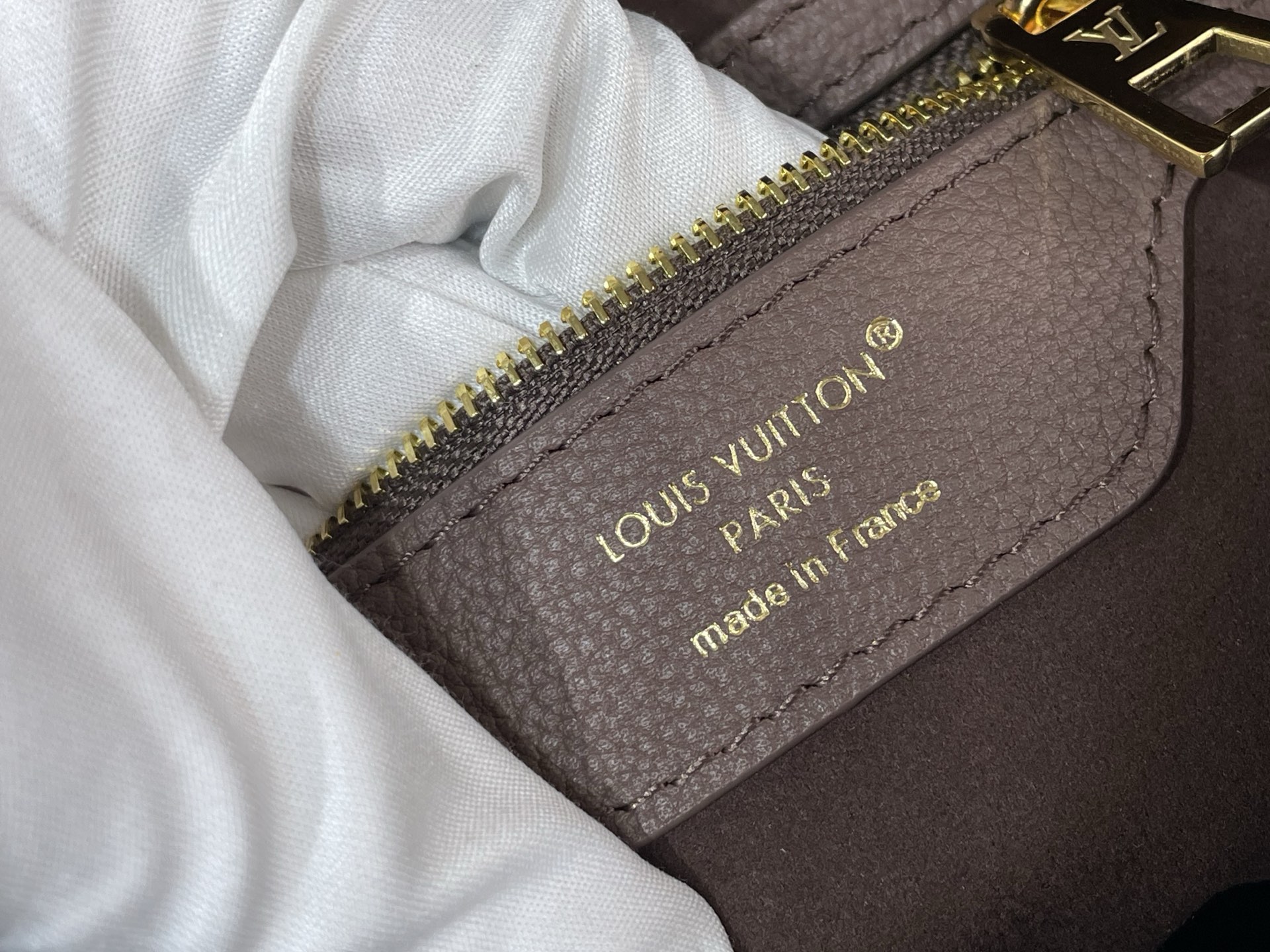 Louis Vuitton Basic Bag Cow Leather Black M-l-s