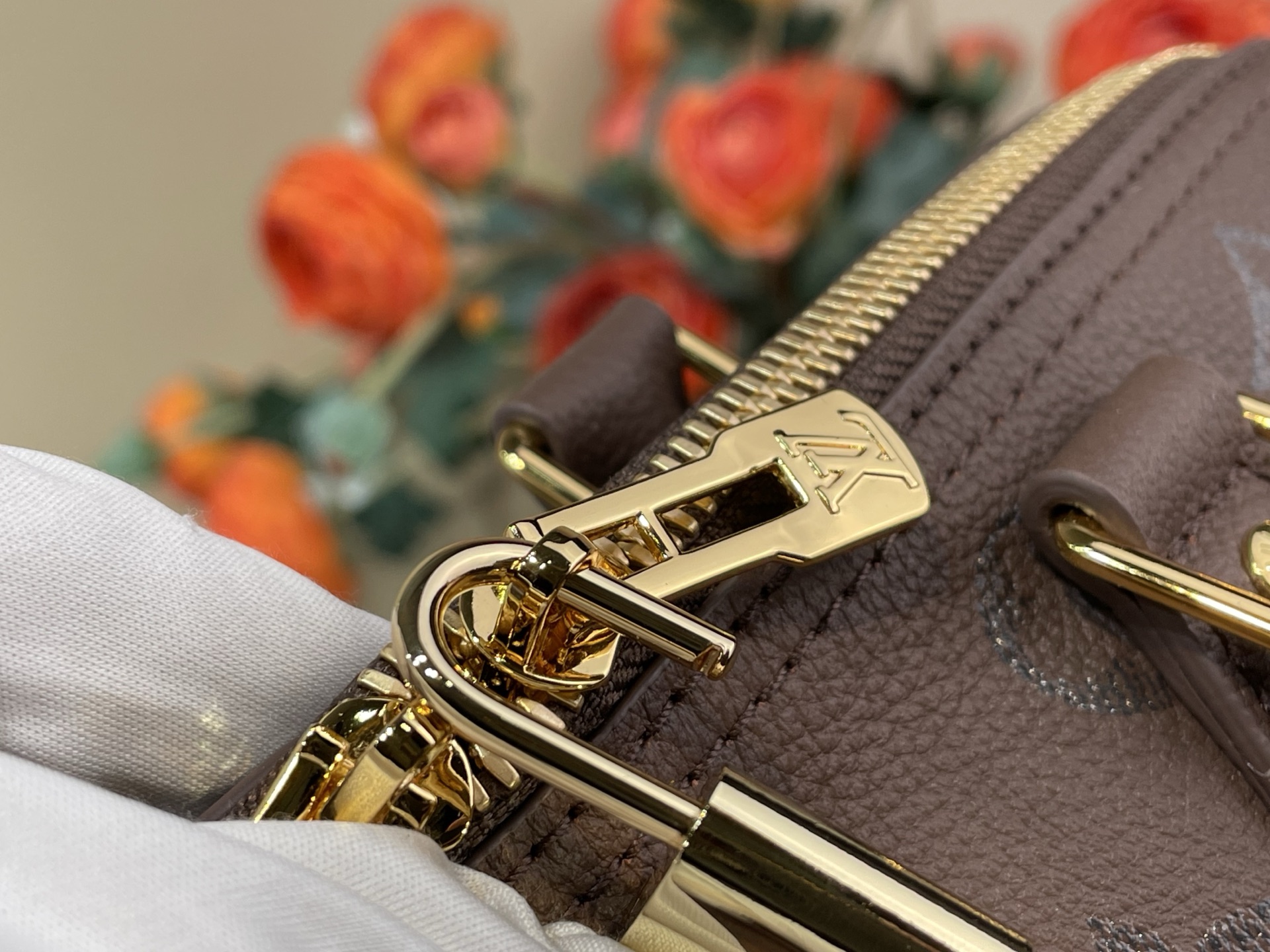 Louis Vuitton Basic Bag Cow Leather Black M-l-s