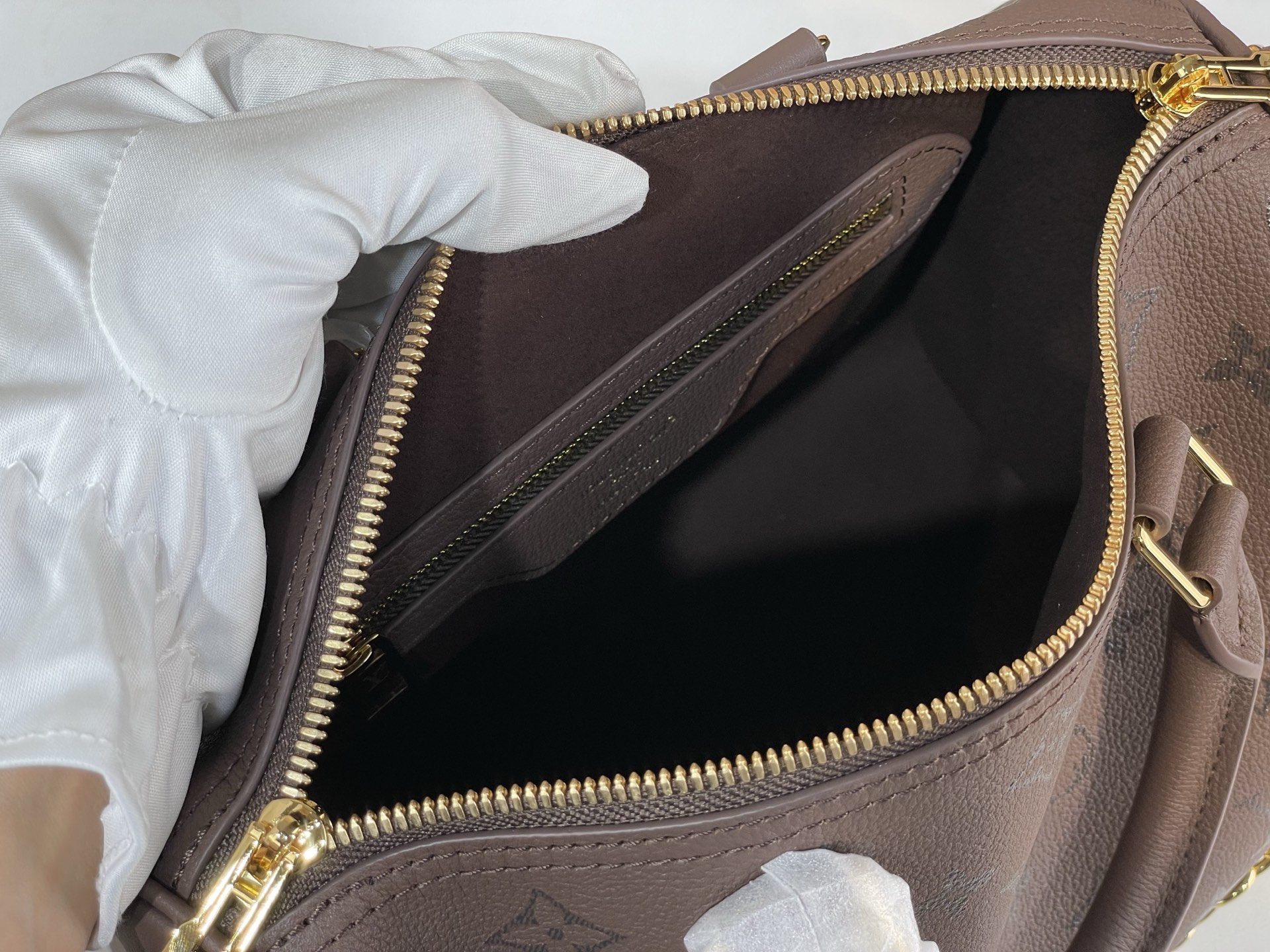 Louis Vuitton Basic Bag Cow Leather Black M-l-s