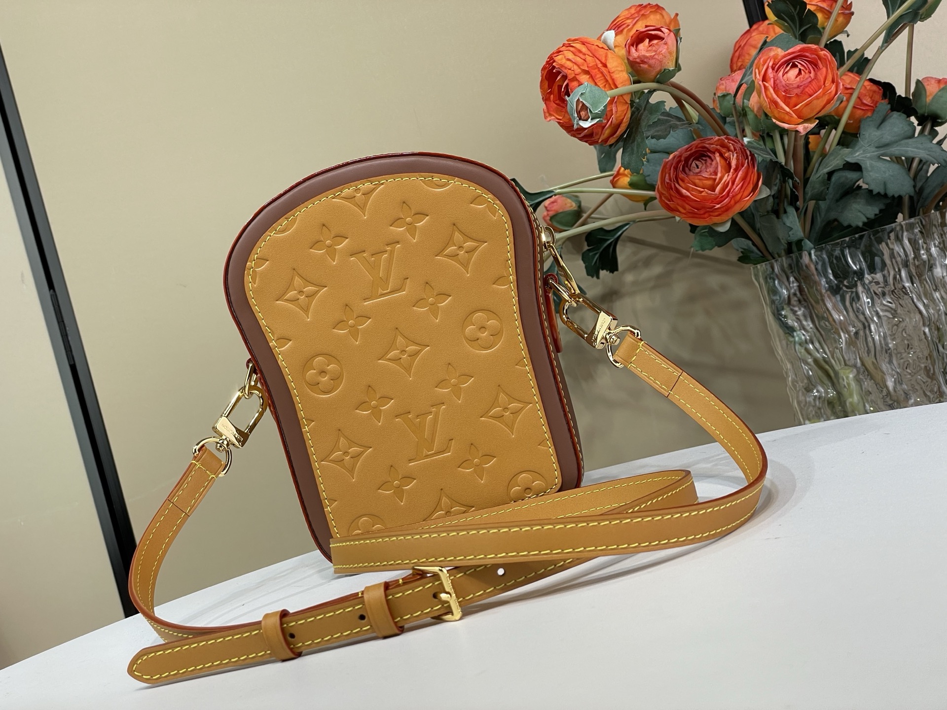 Louis Vuitton Basic Bag Cow Leather Brown M-s