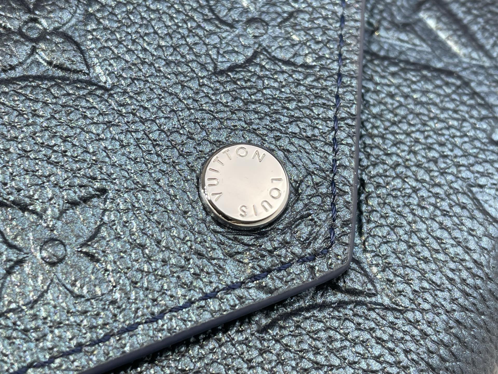 Basic Bag Silver M-l