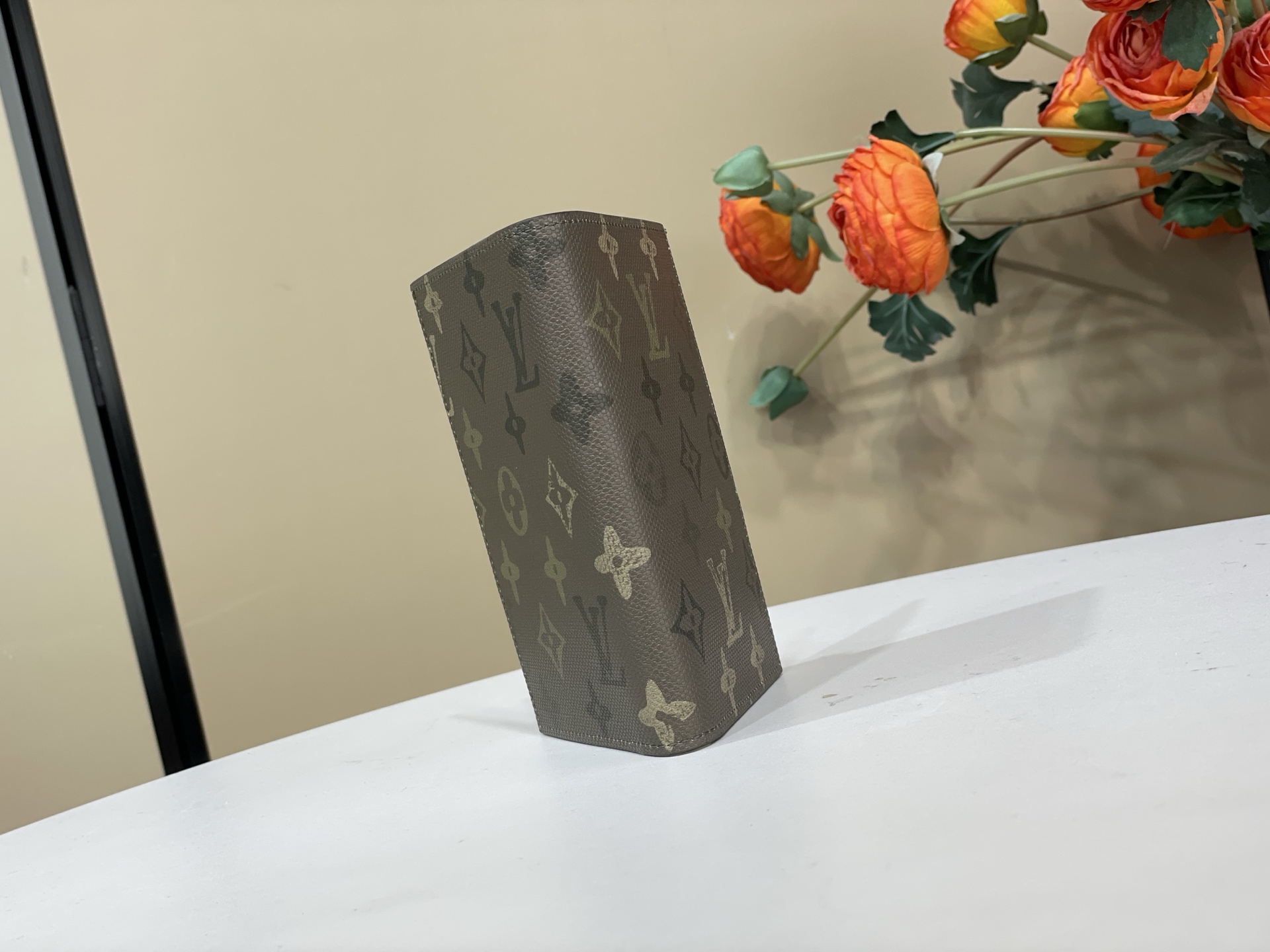 Louis Vuitton Basic Bag Cow Leather Green M-l-s