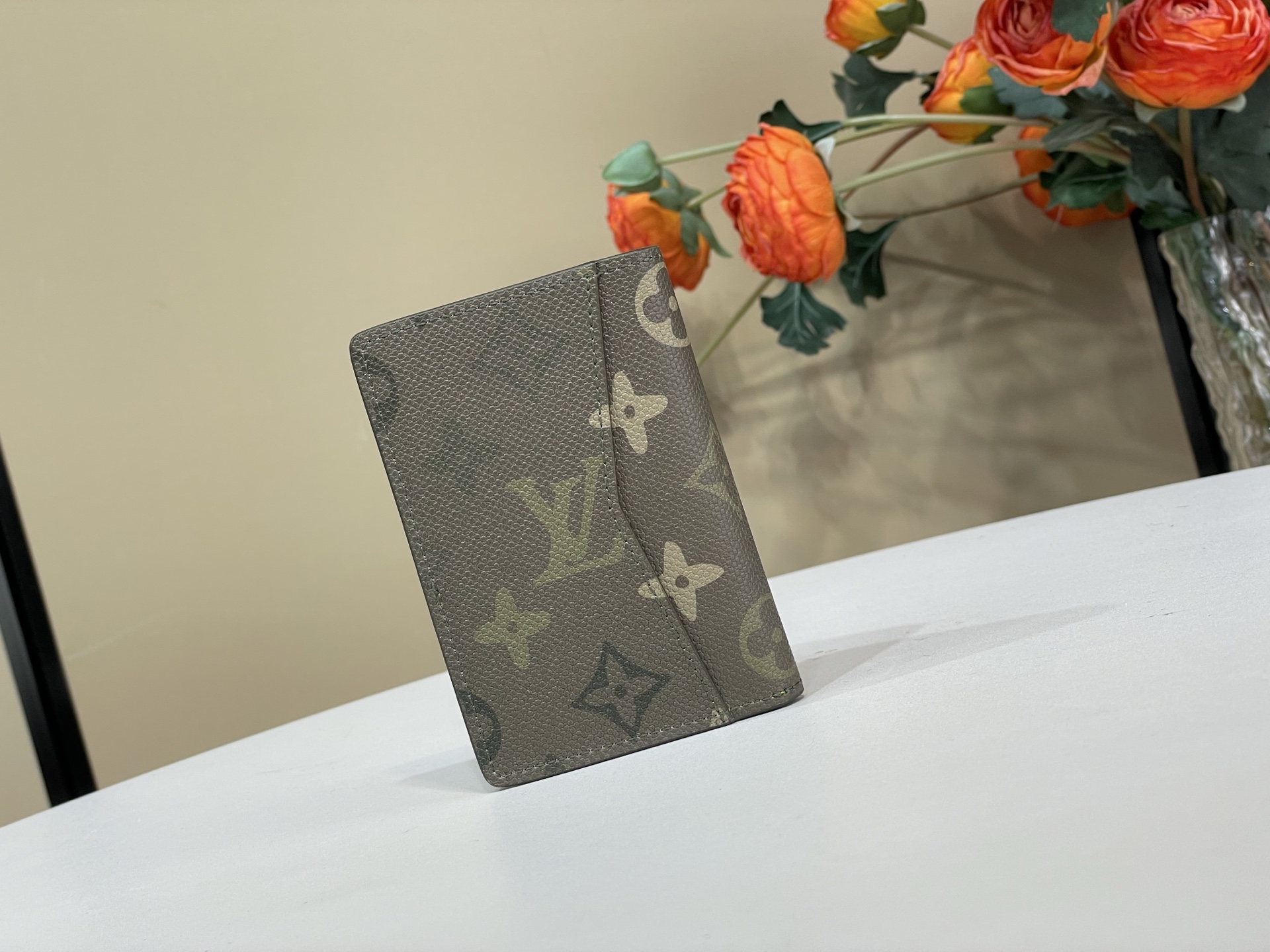 Louis Vuitton Basic Bag Cow Leather Green M-l-s