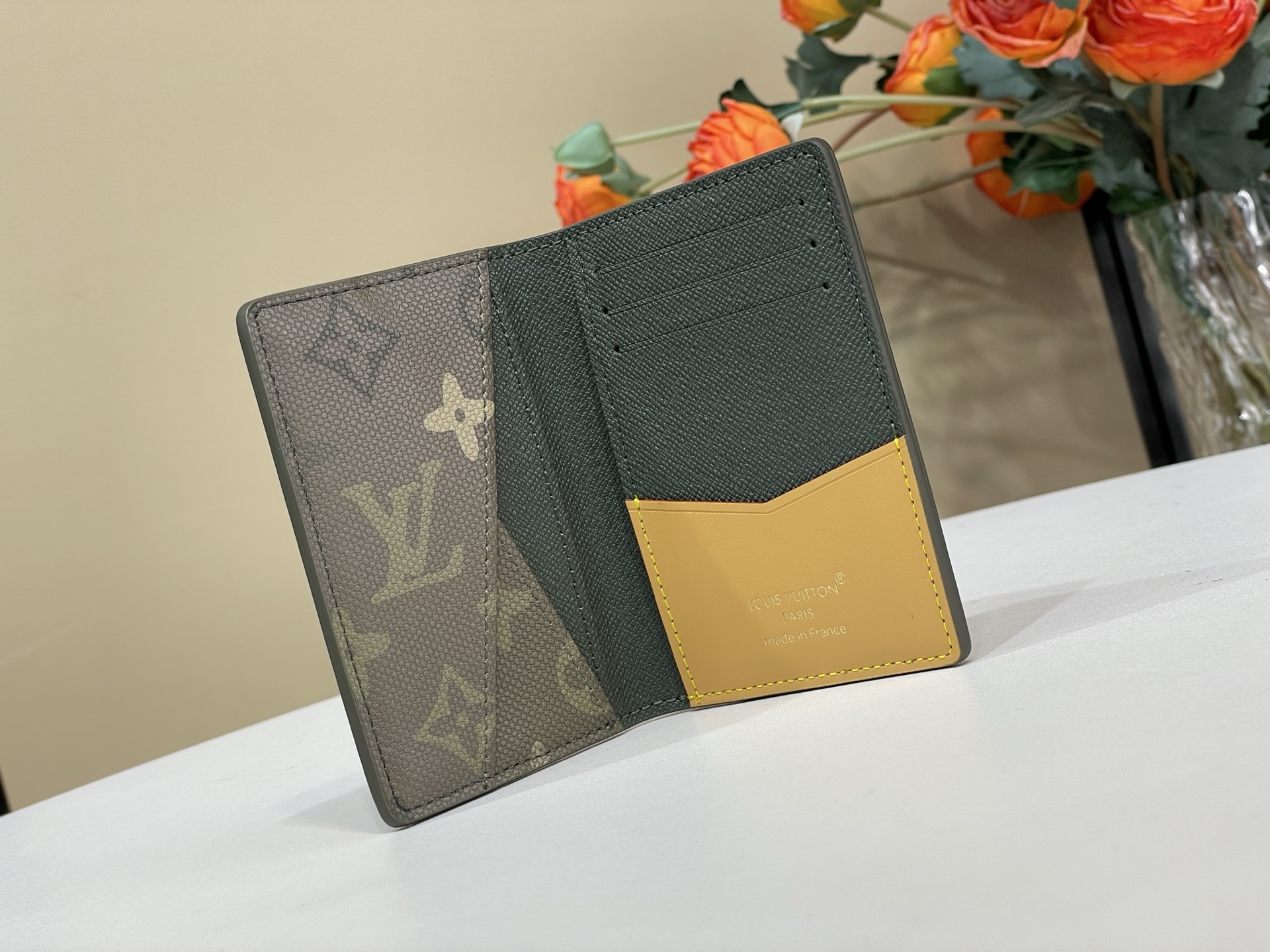 Louis Vuitton Basic Bag Cow Leather Green M-l-s