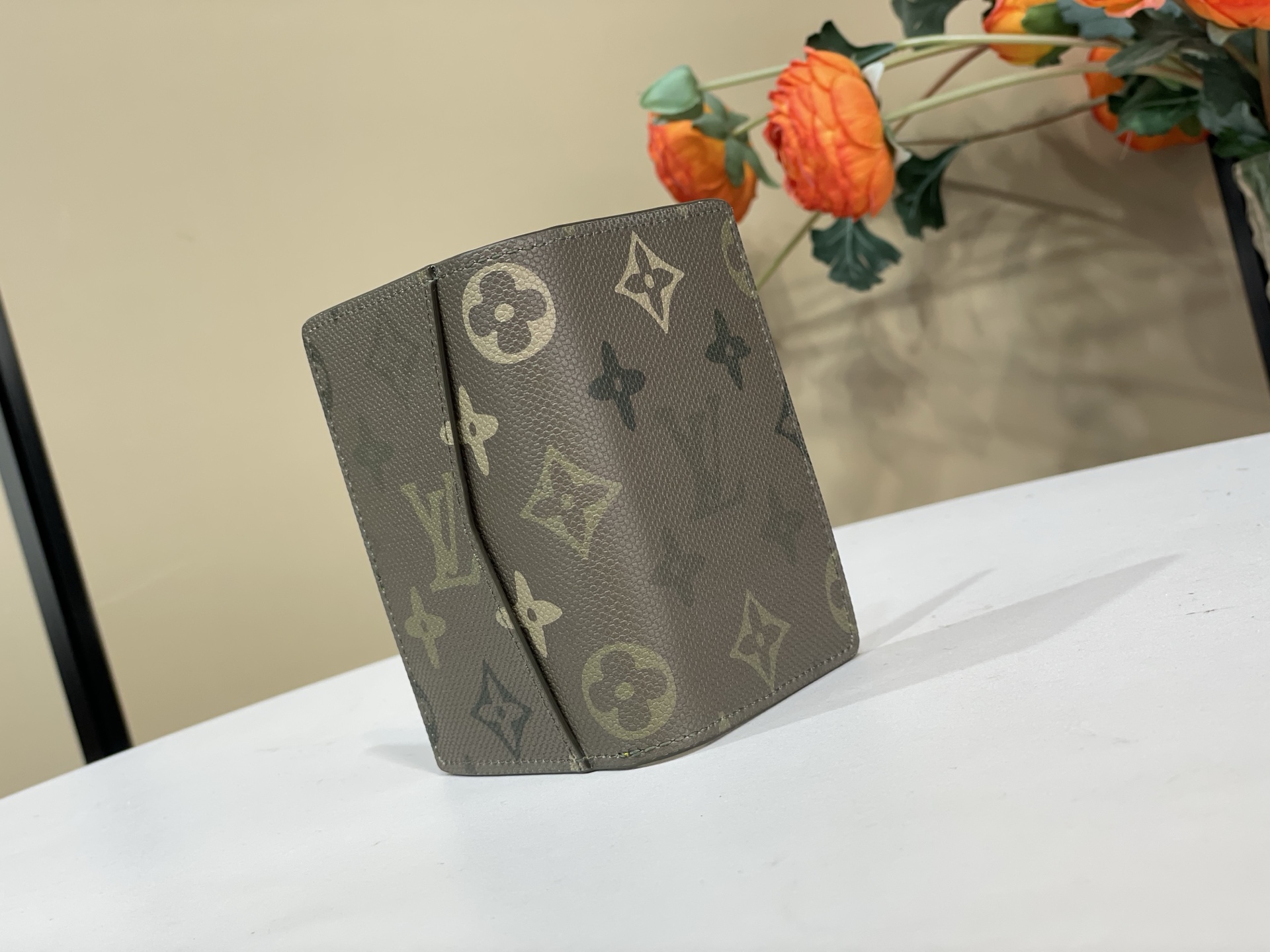 Louis Vuitton Basic Bag Cow Leather Green M-l-s