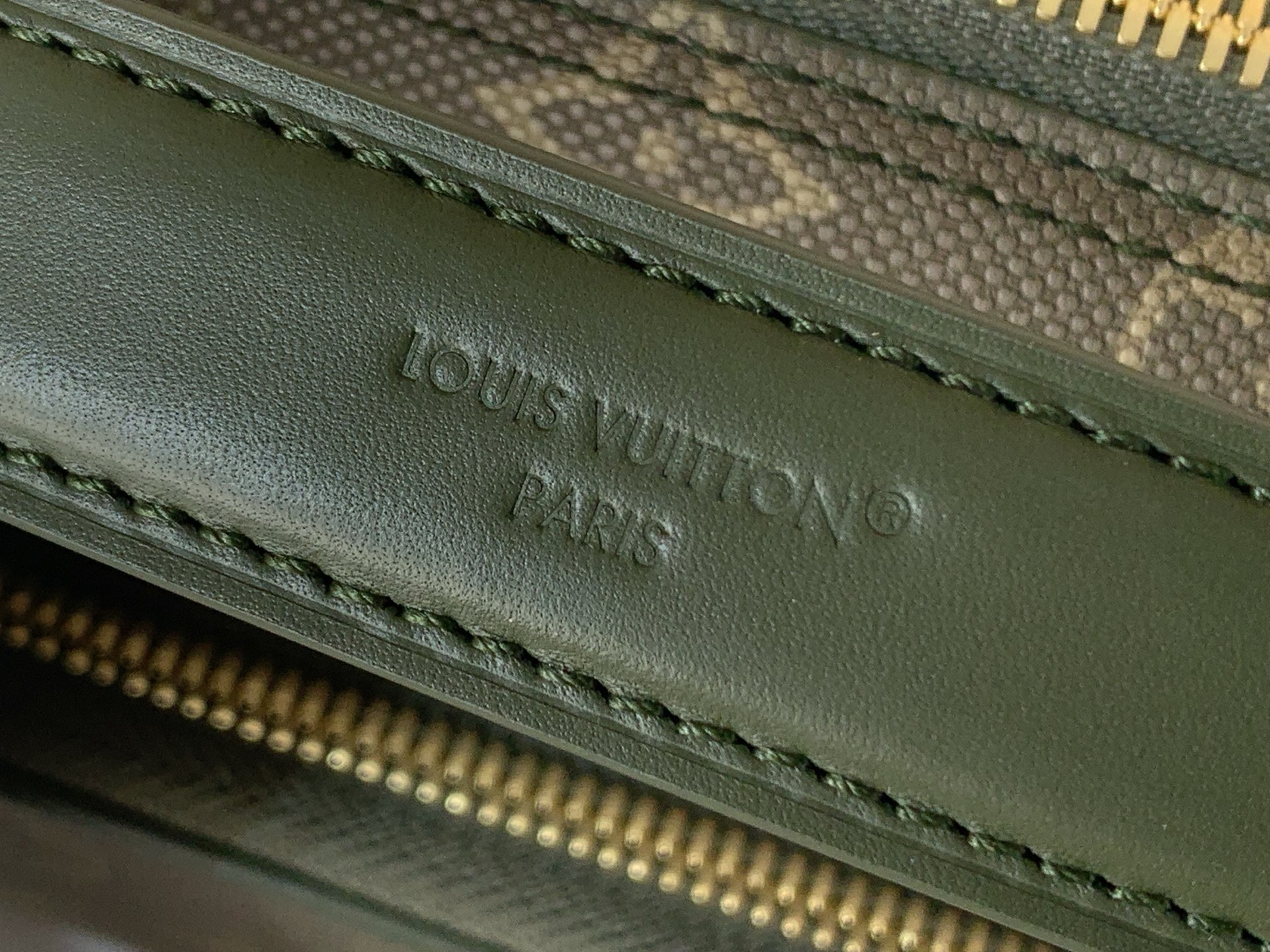 Louis Vuitton Basic Bag Canvas M-l-s