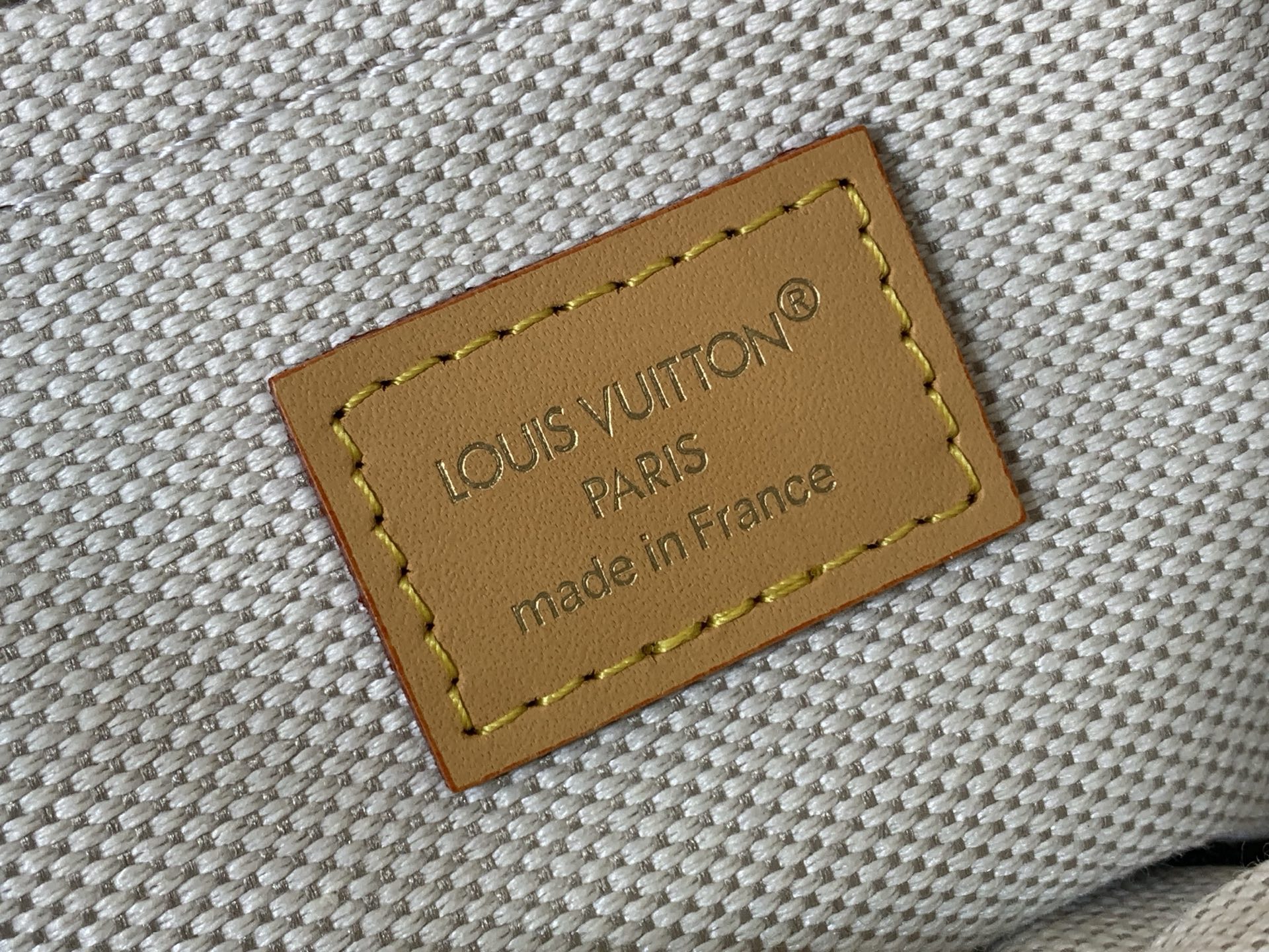 Louis Vuitton Basic Bag Canvas M-l-s