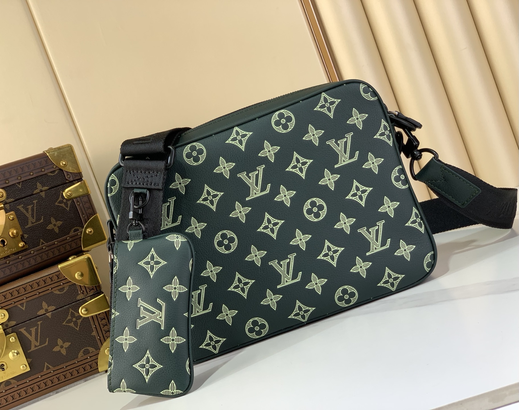 Louis Vuitton Messenger Bag Cow Leather M-s