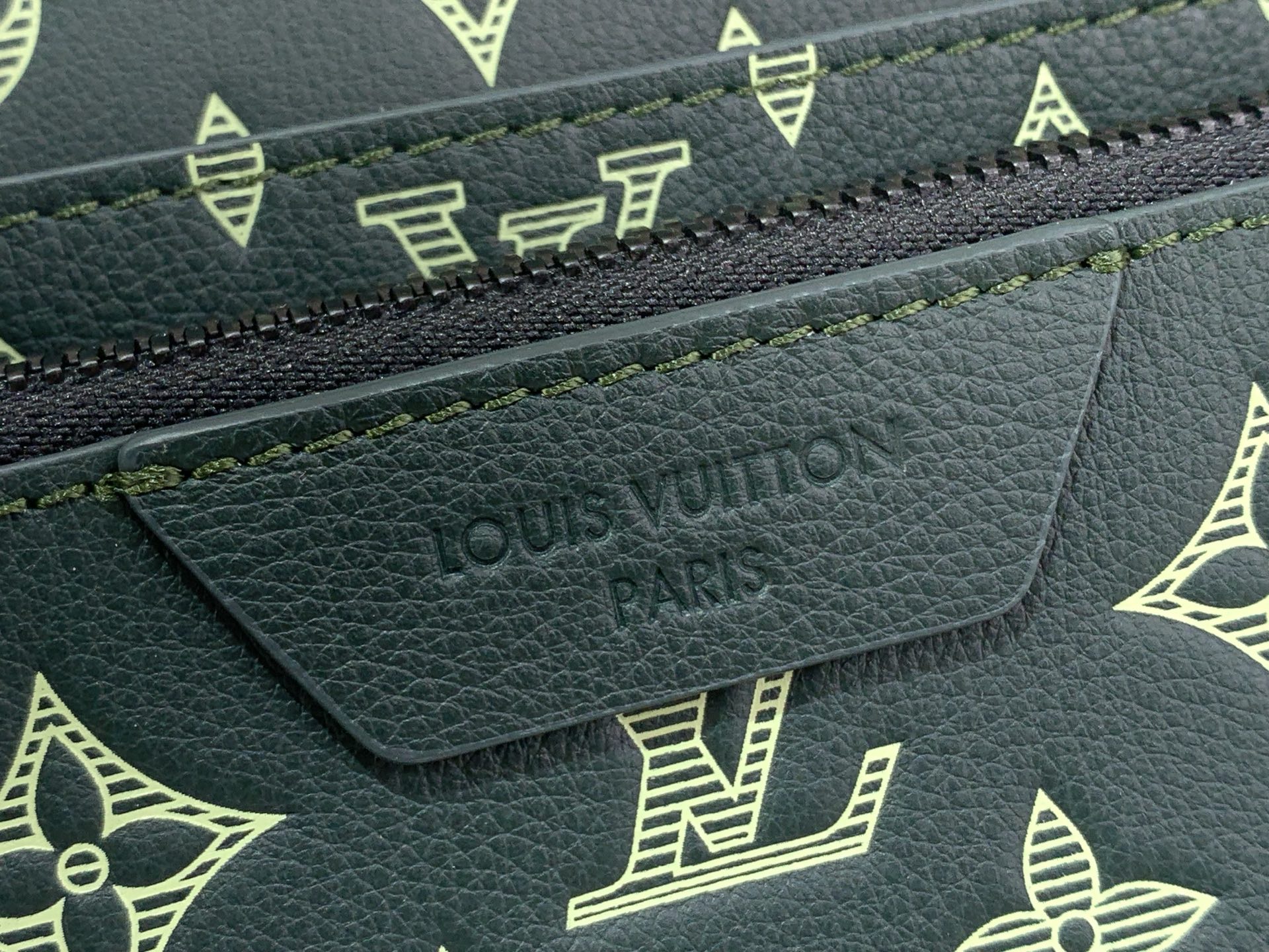 Louis Vuitton Messenger Bag Cow Leather M-s