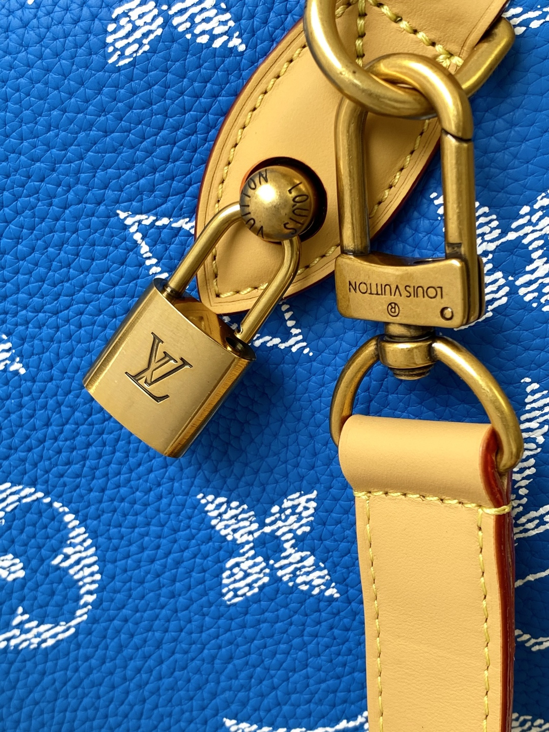 Louis Vuitton Basic Bag Cow Leather Red M-l-s