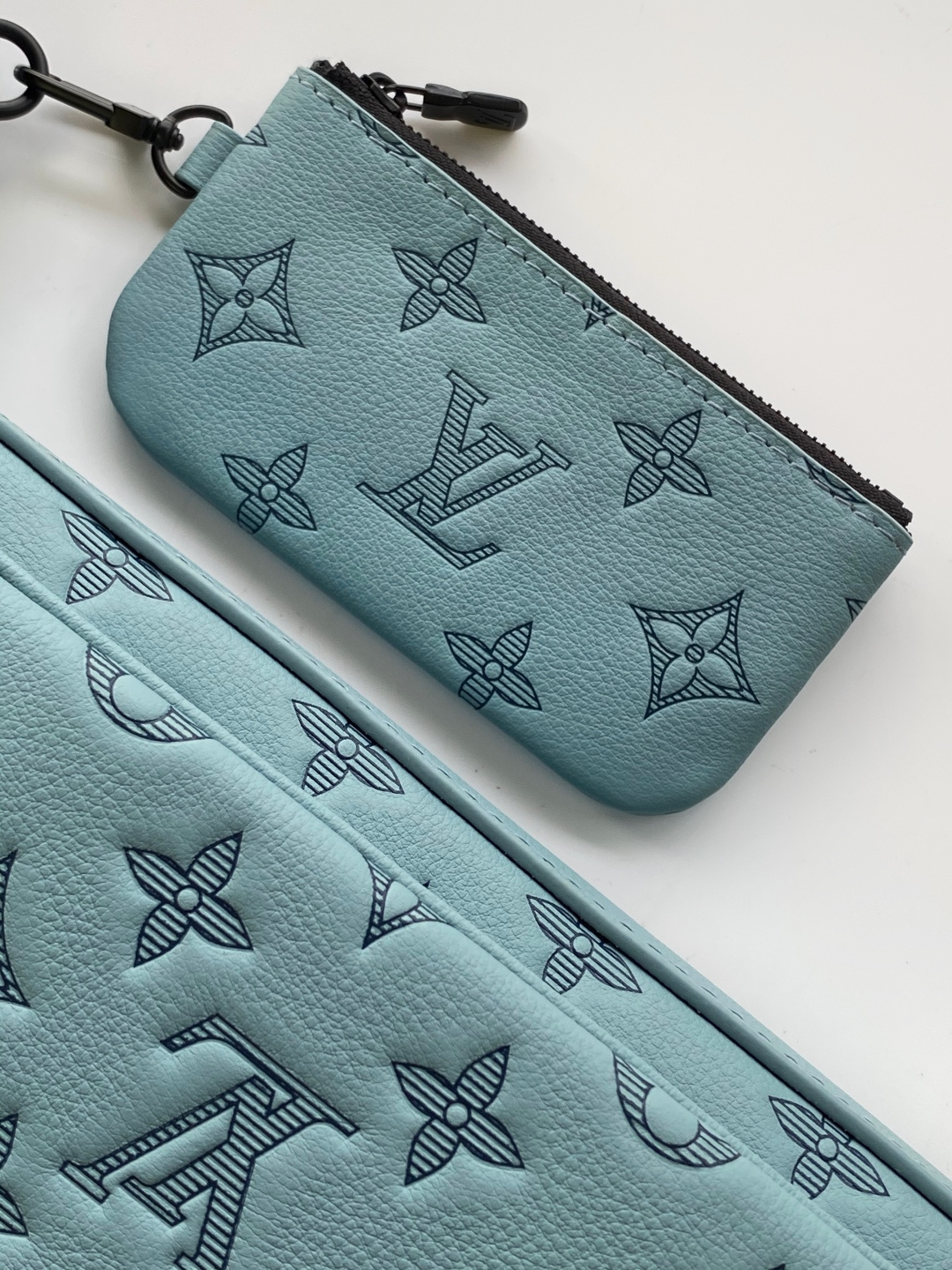 Louis Vuitton Messenger Bag Cow Leather Black M