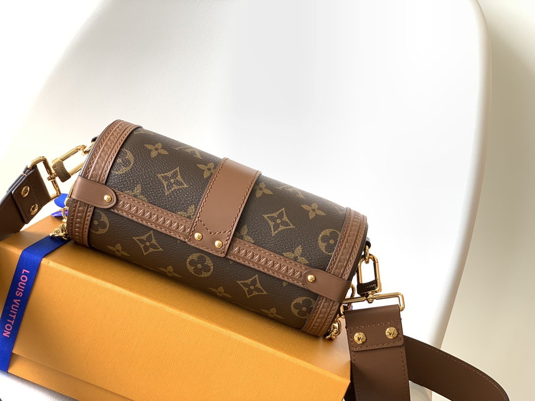Louis Vuitton Basic Bag M-l-s