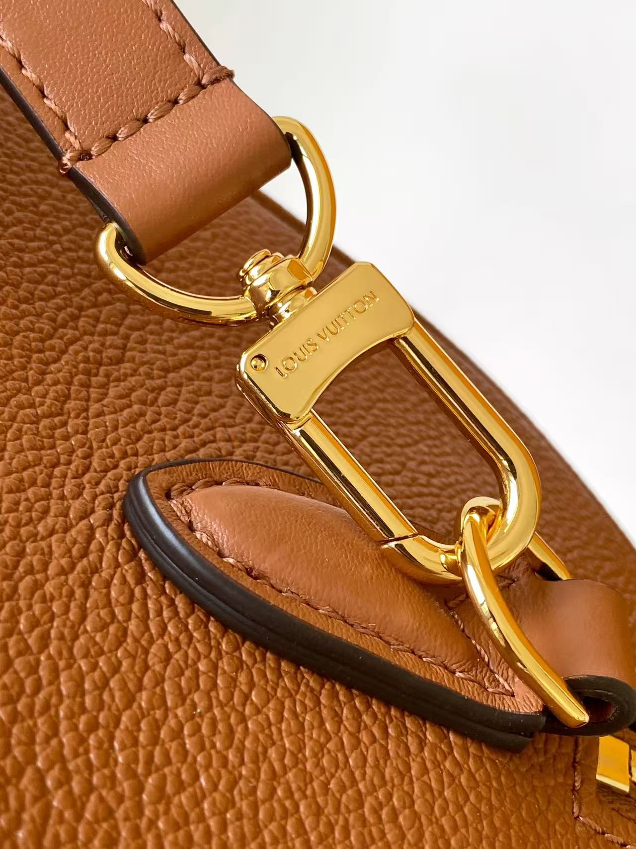 Louis Vuitton Basic Bag Black M-l-s