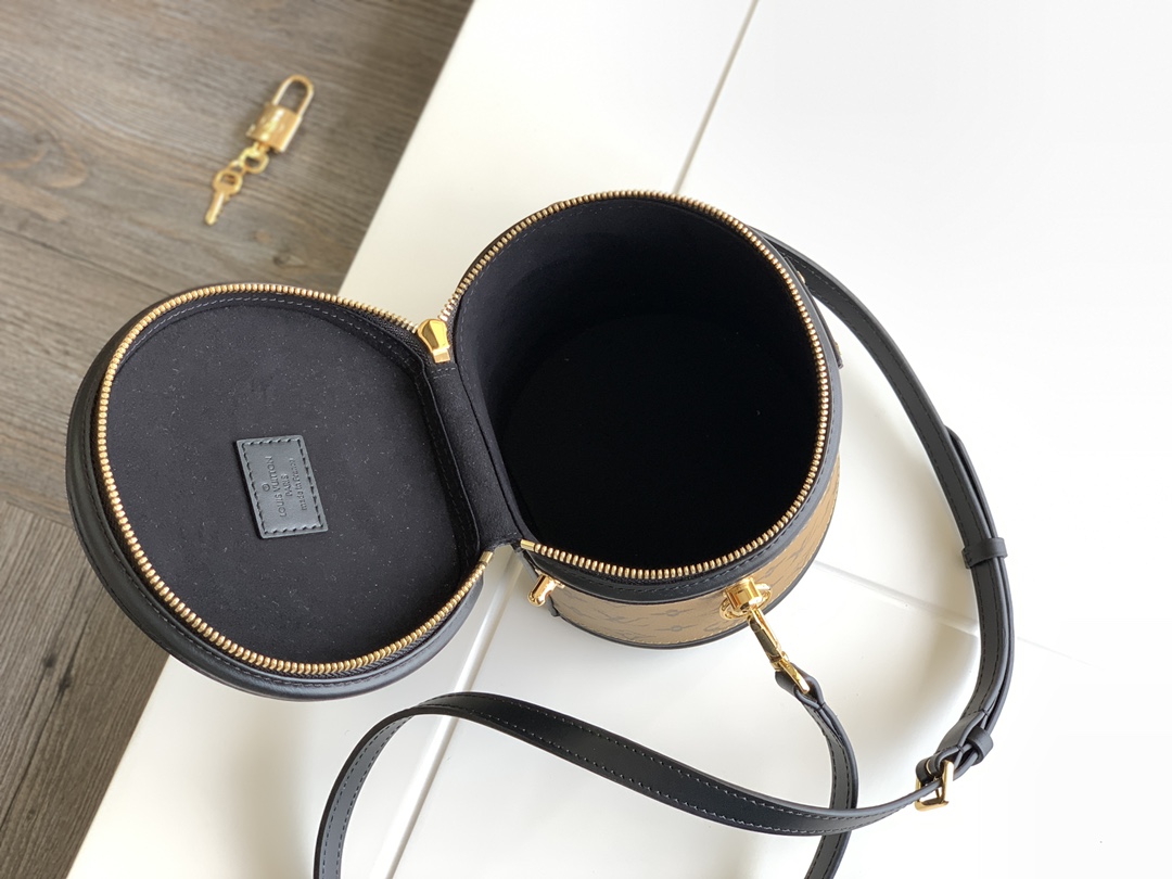 Louis Vuitton Basic Bag Canvas 15cm-m-l-s