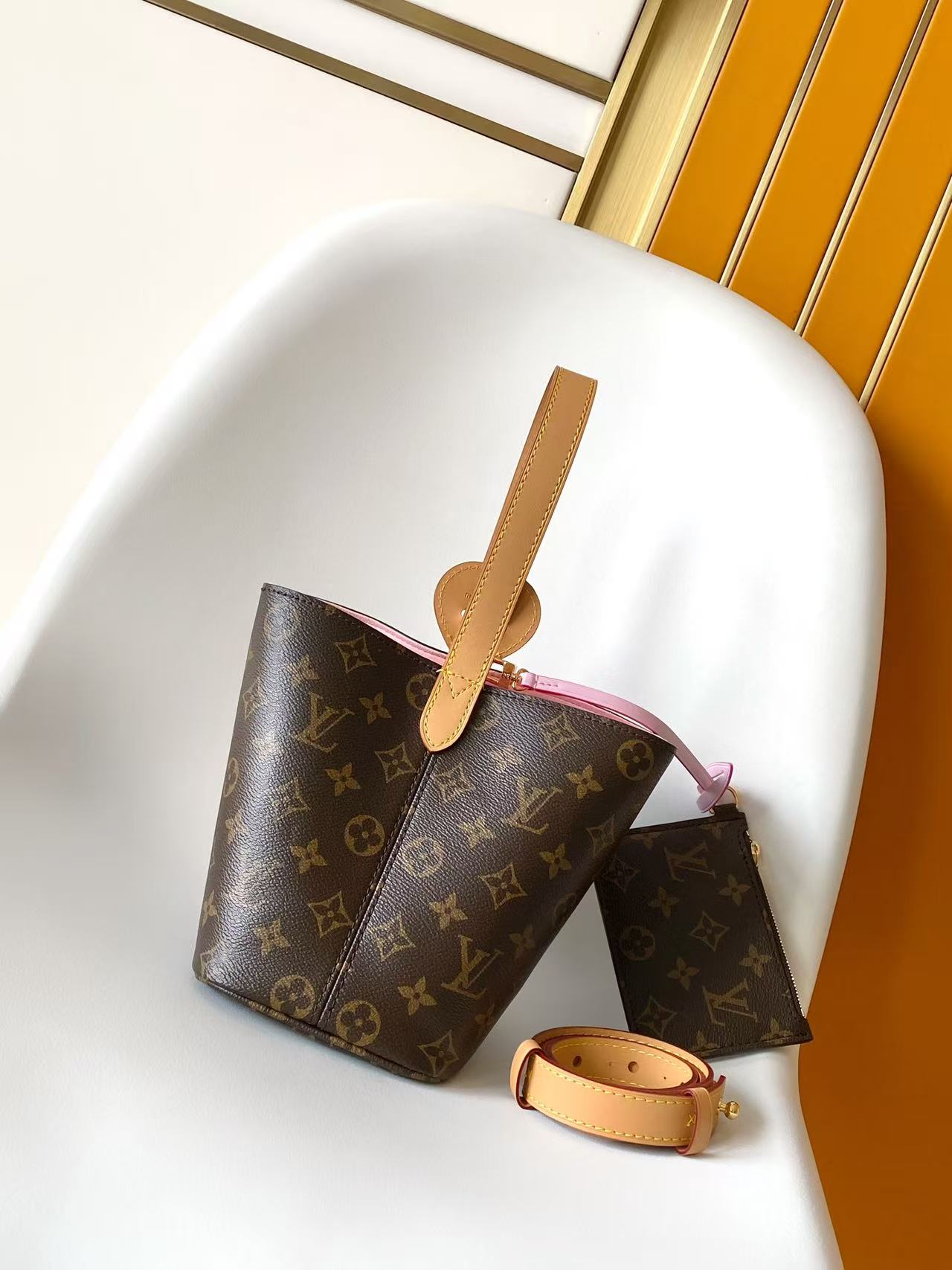 Louis Vuitton Basic Bag Canvas Foldable M-l