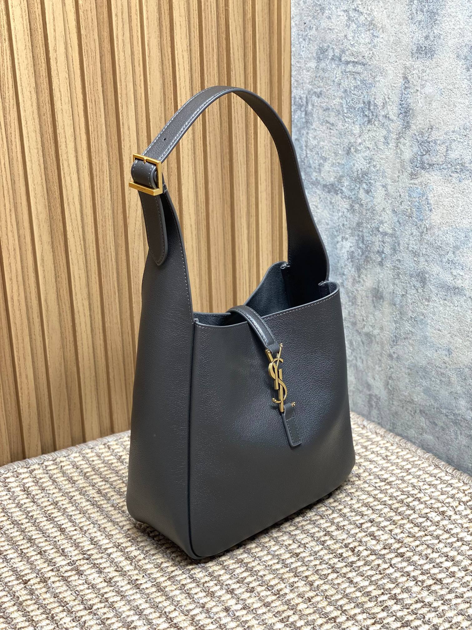 Ysl Basic Bag Cow Leather 10cm-l-s