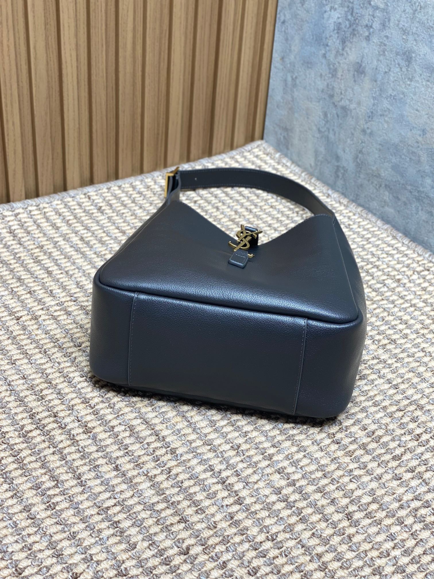 Ysl Basic Bag Cow Leather 10cm-l-s