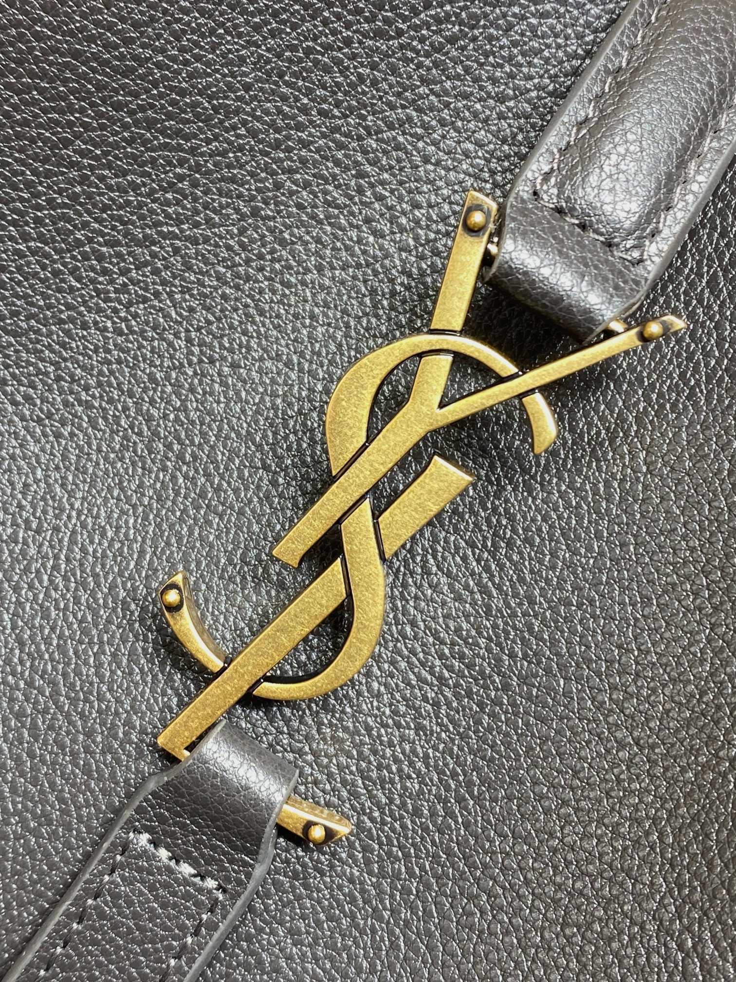 Ysl Basic Bag Cow Leather 10cm-l-s