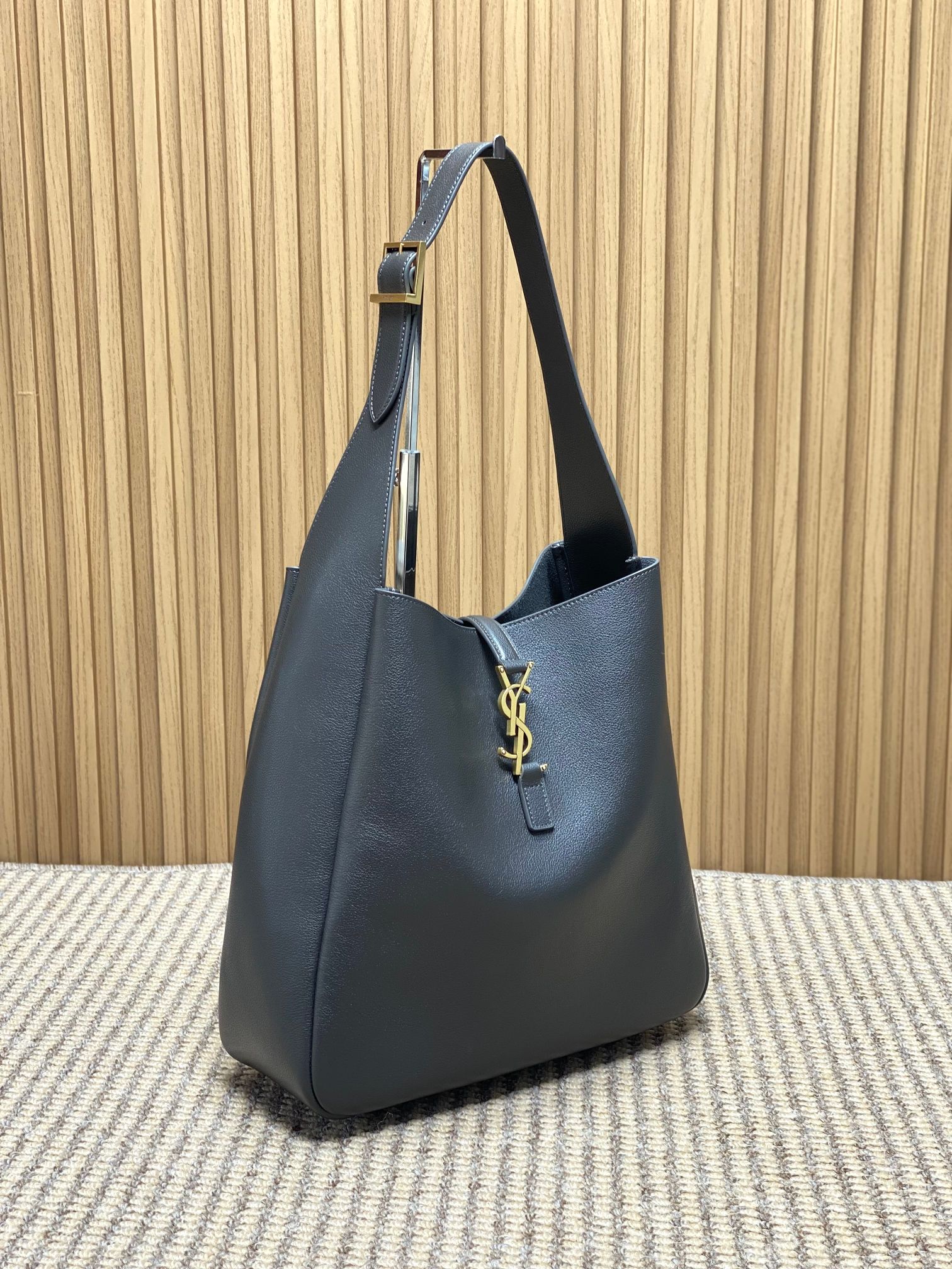 Ysl Basic Bag Cow Leather 13cm-l-s