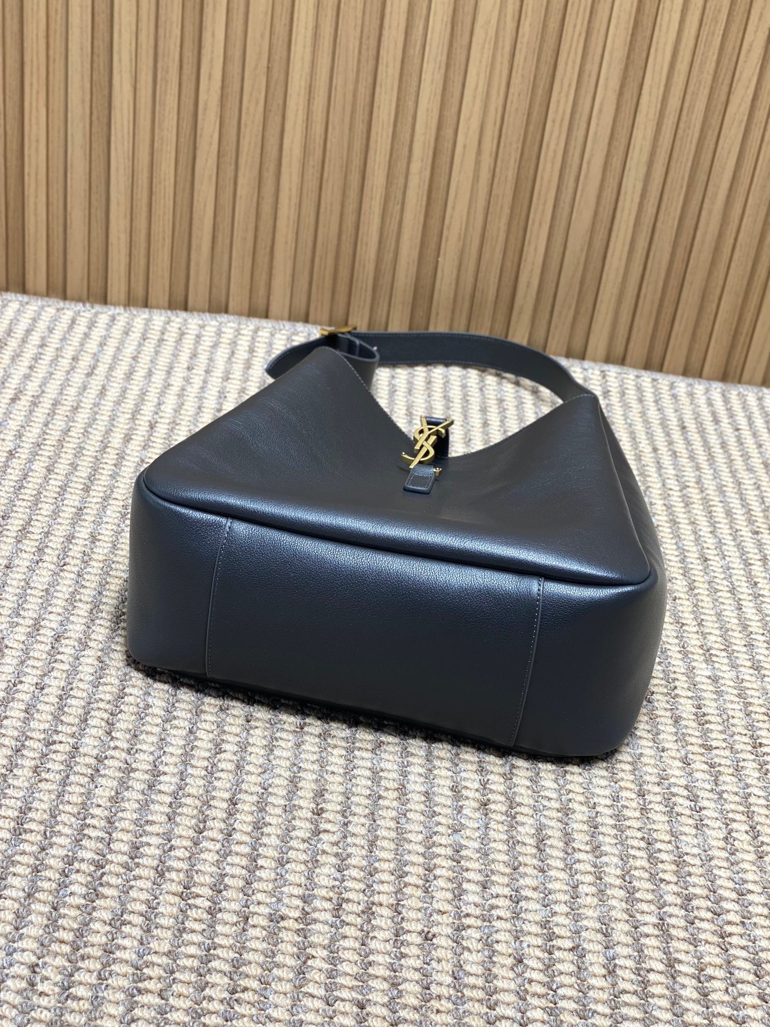 Ysl Basic Bag Cow Leather 13cm-l-s