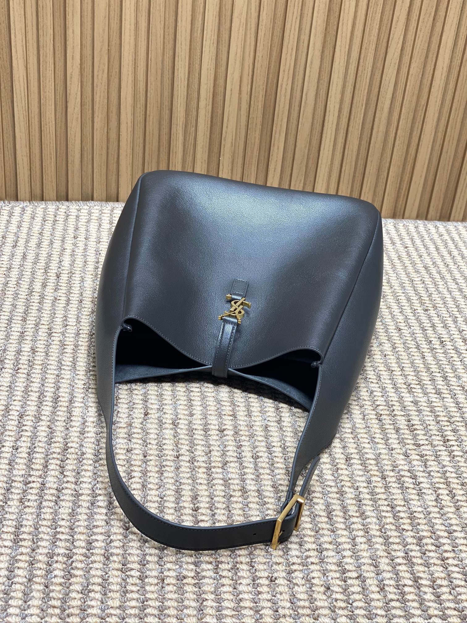 Ysl Basic Bag Cow Leather 13cm-l-s
