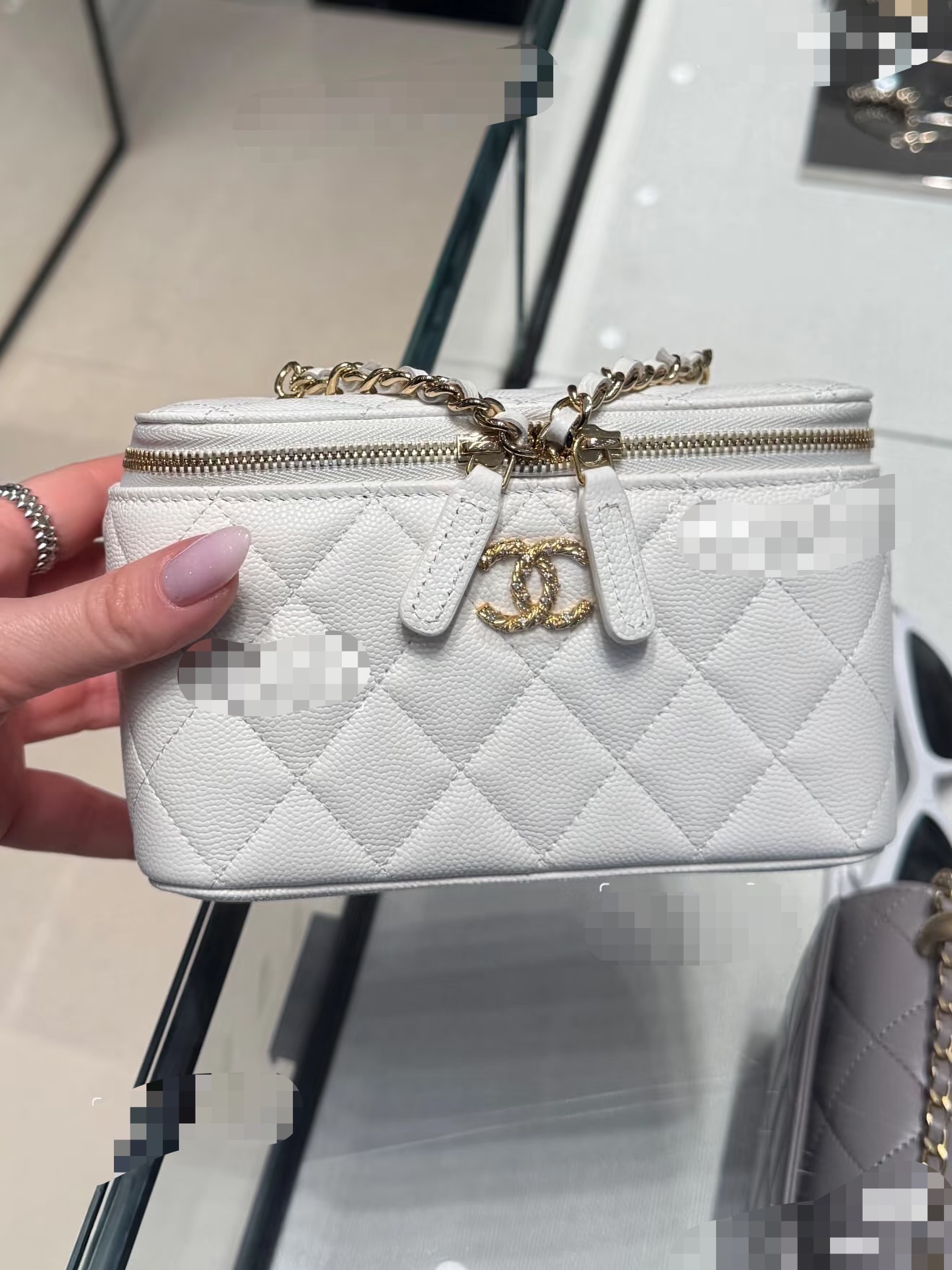 Chanel Basic Bag M-l