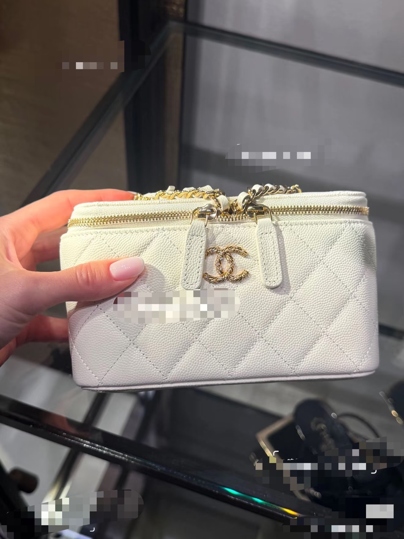 Chanel Basic Bag M-l