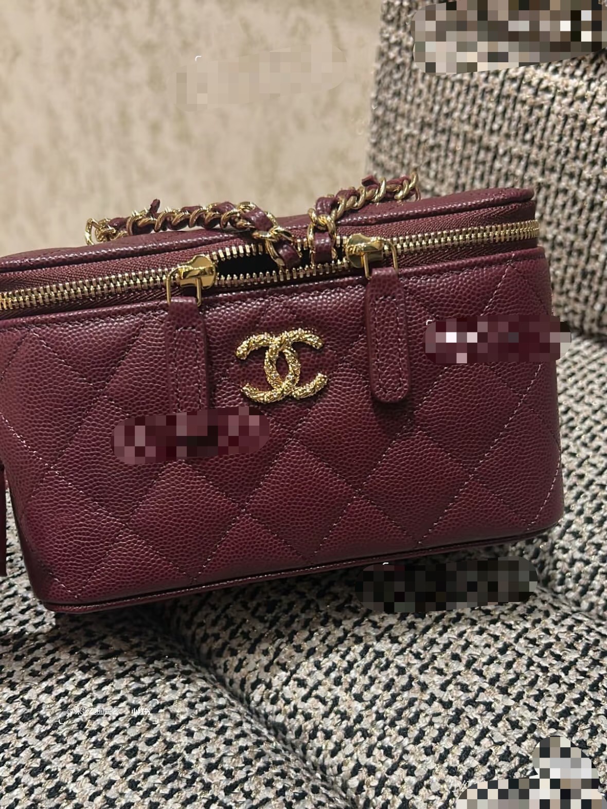 Chanel Basic Bag Red M-l