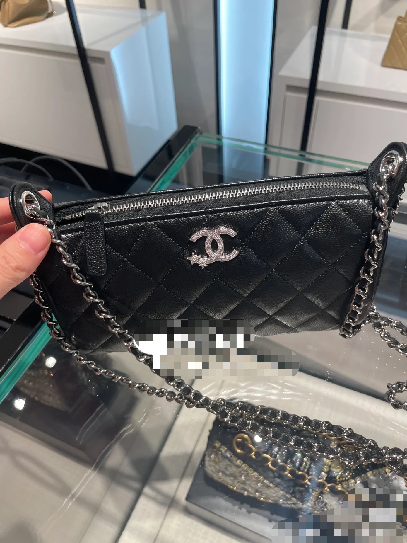 Chanel Basic Bag Black M-l-s