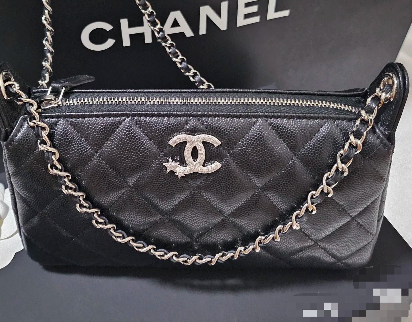 Chanel Basic Bag Black M-l-s
