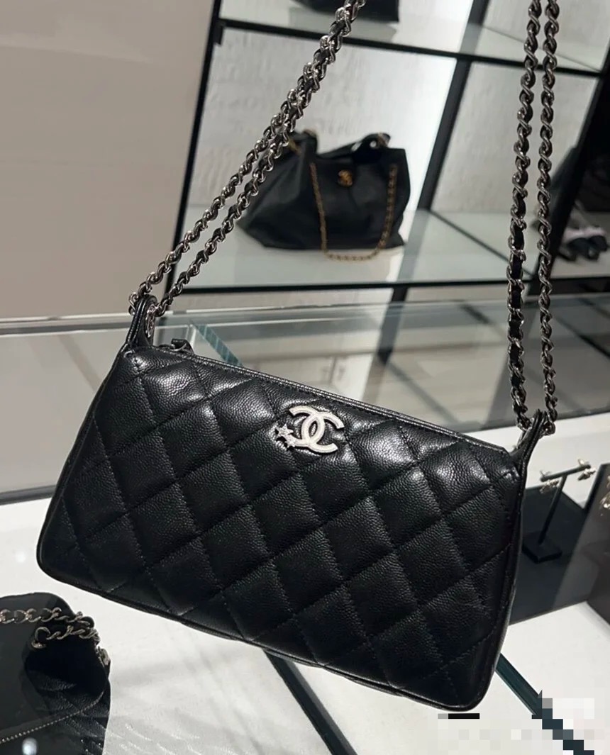 Chanel Basic Bag Black M-l-s