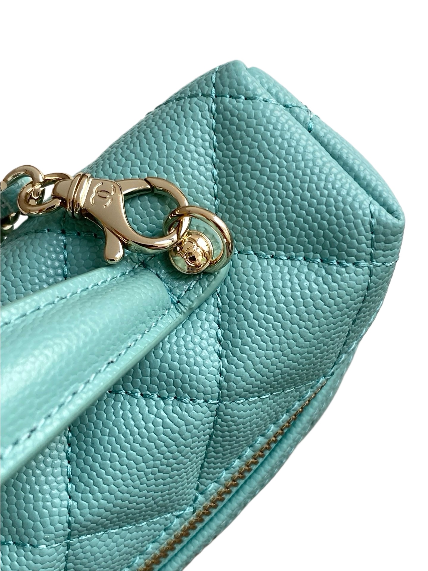 Chanel Basic Bag Black M-l