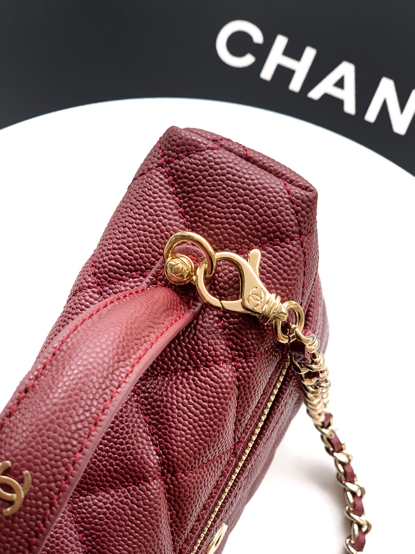 Chanel Basic Bag Black M-l