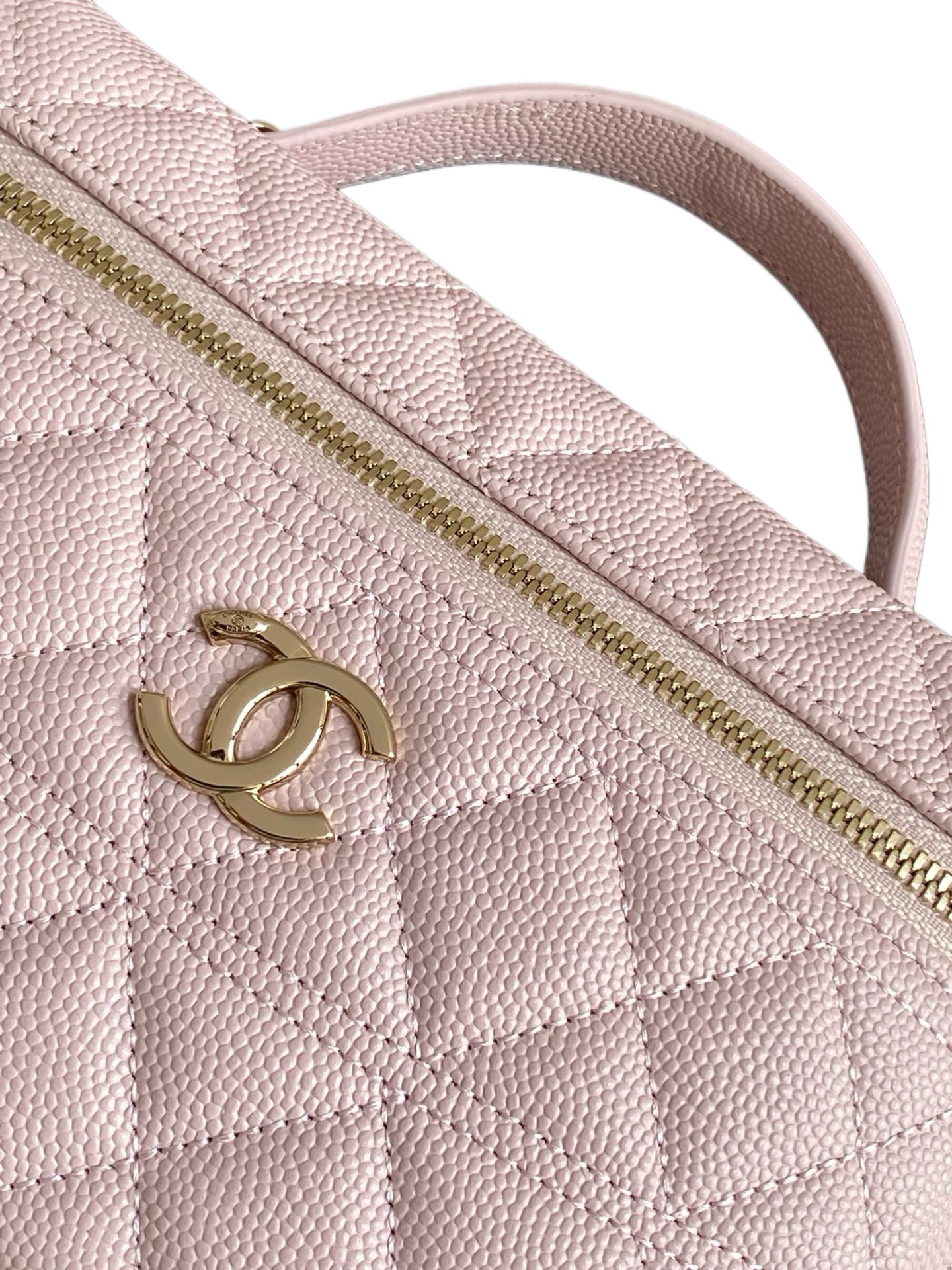 Chanel Basic Bag Black M-l