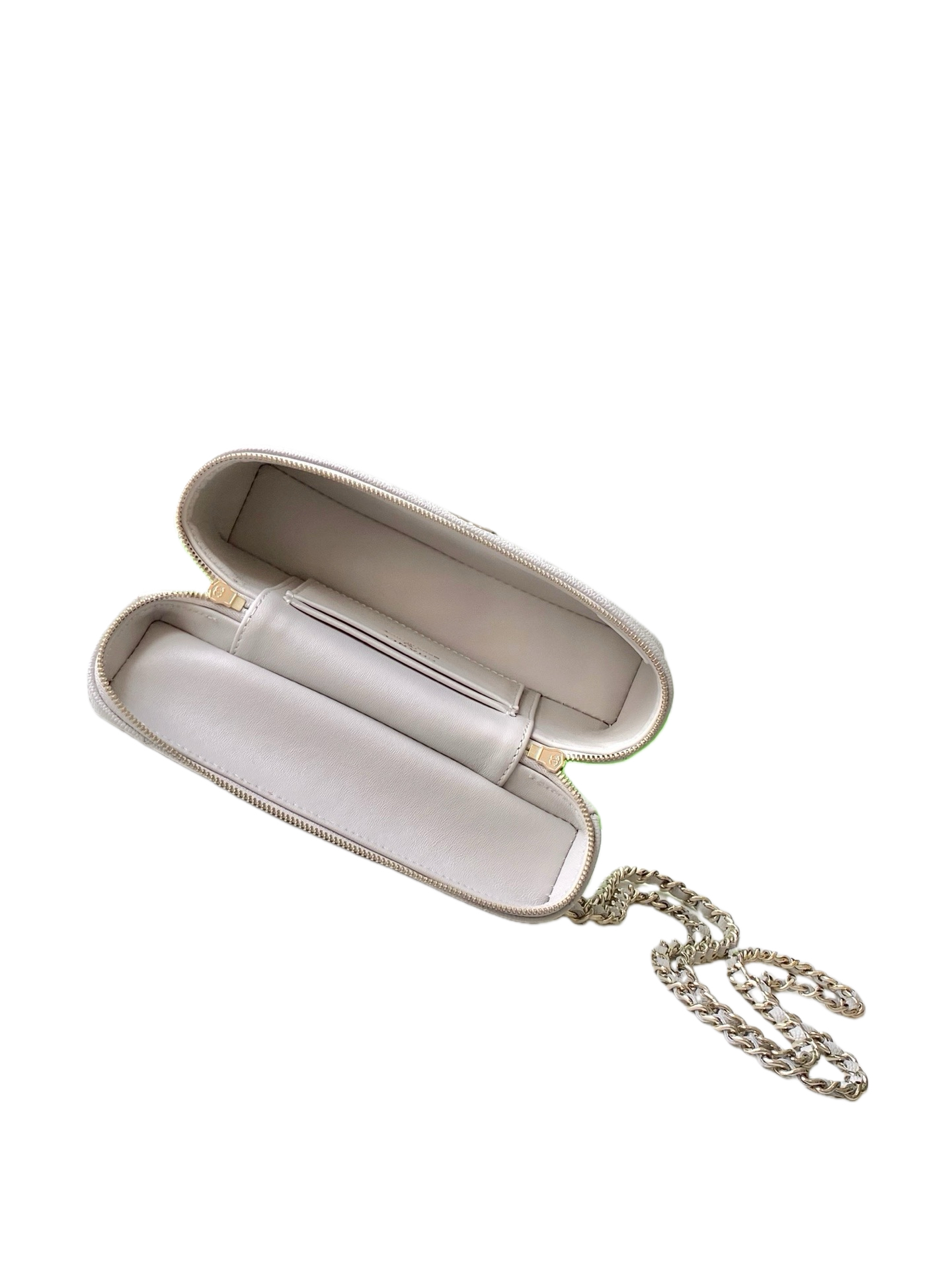 Chanel Basic Bag Black M-l