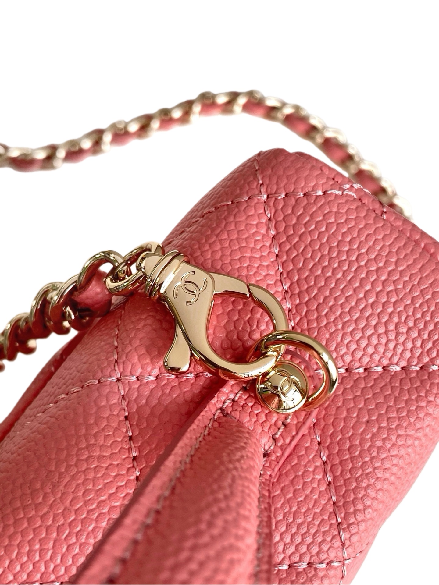 Chanel Basic Bag Black M-l