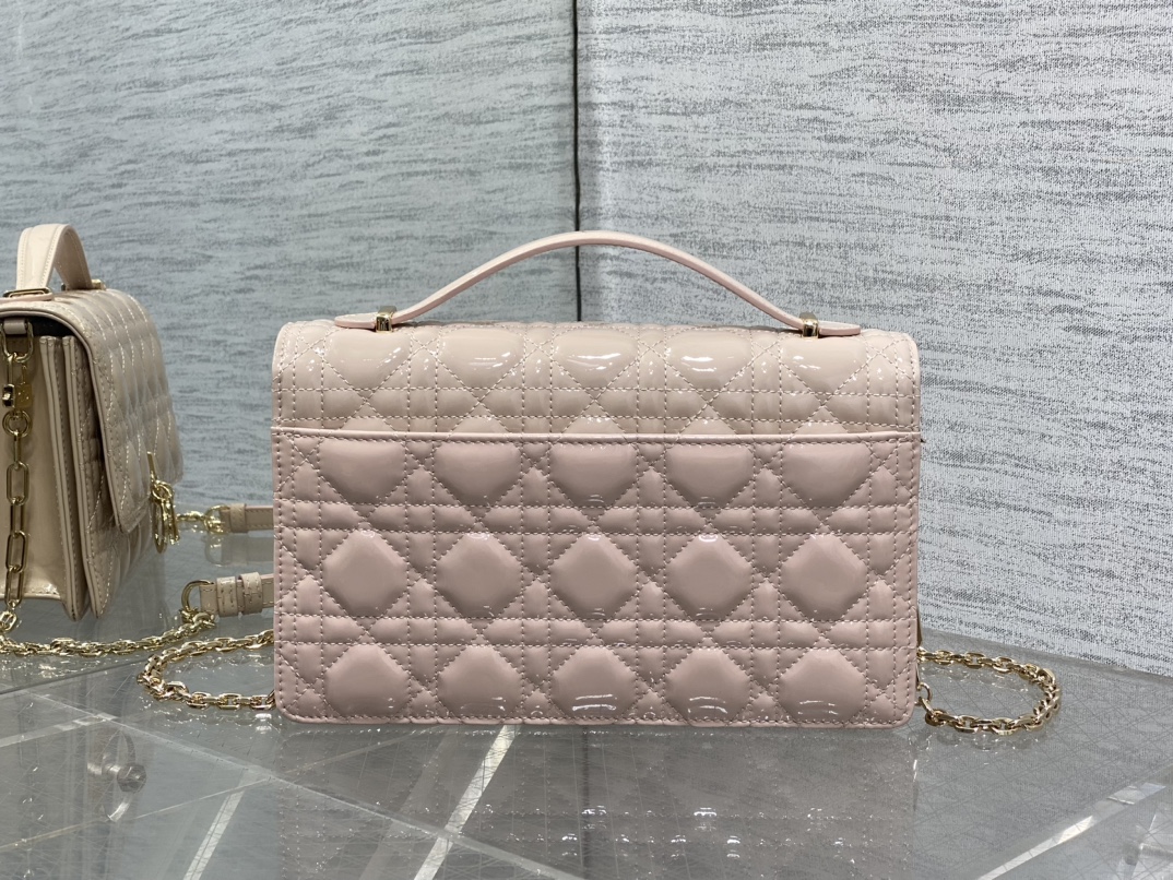 Clutch Bag Sheepskin Pink S-14cm