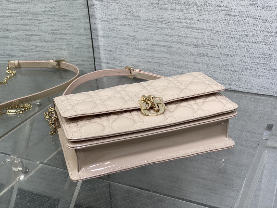 Clutch Bag Sheepskin Pink S-14cm