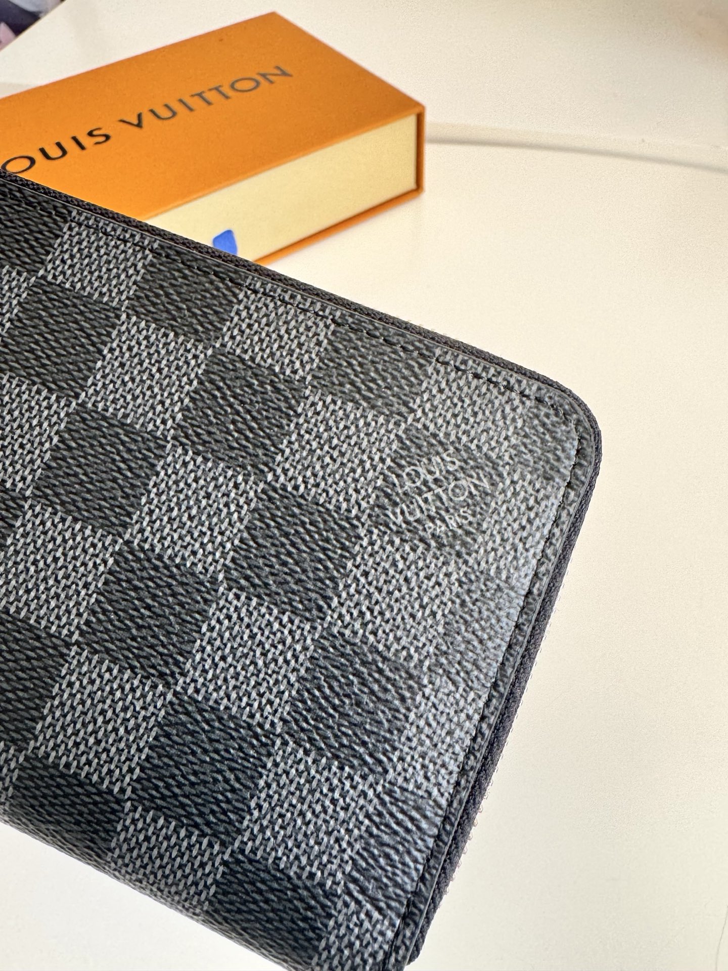 Louis Vuitton Basic Bag Canvas M-l-s