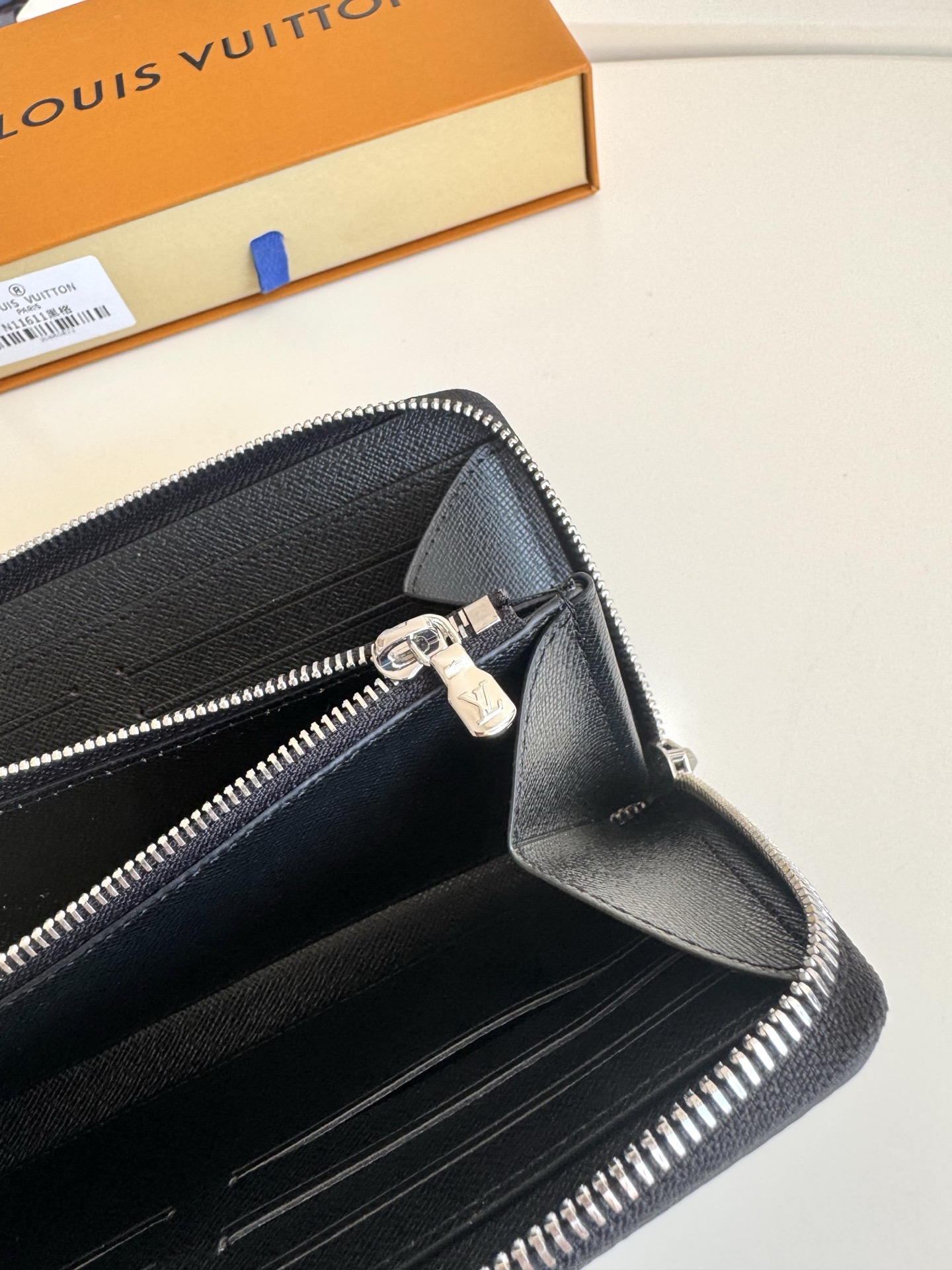 Louis Vuitton Basic Bag Canvas M-l-s